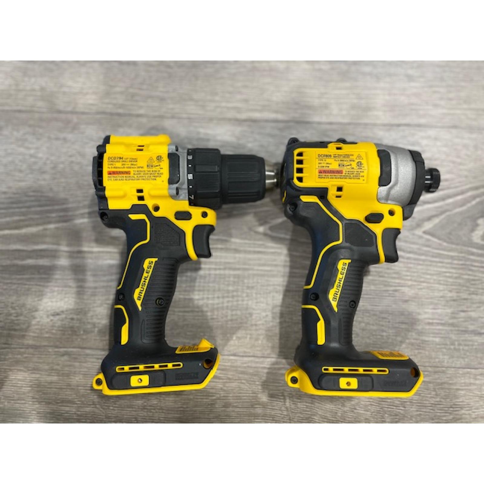 AS-IS DEWALT ATOMIC 20-Volt MAX Lithium-Ion Cordless Combo Kit
