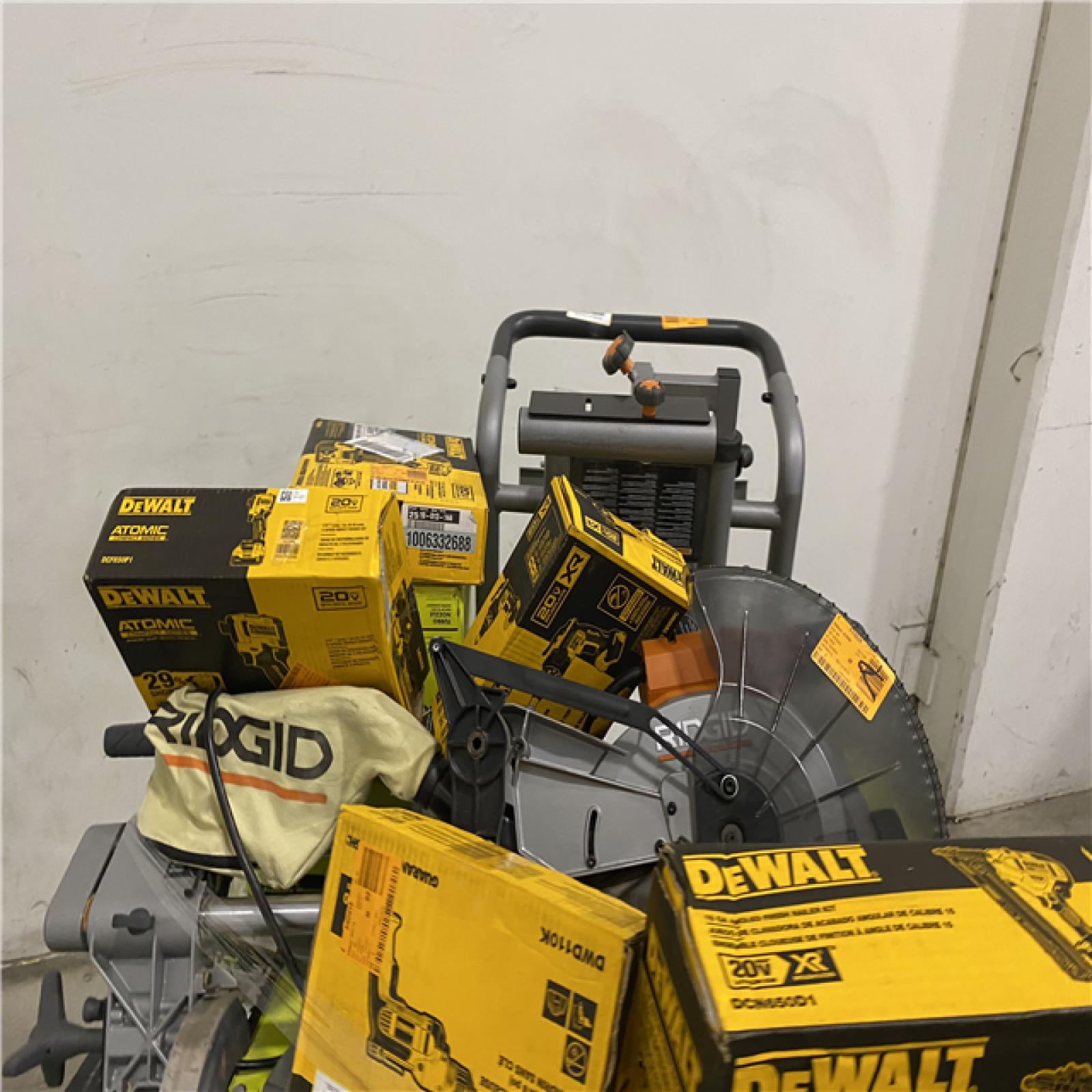 Dallas Location - As-Is Tool Pallet
