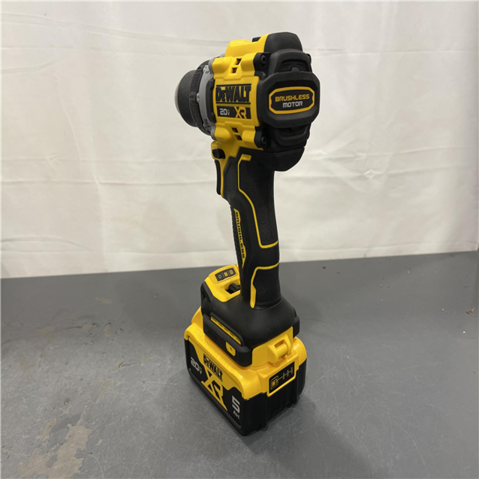 AS-IS - DEWALT 20V MAX XR Brushless Cordless 1/2 Drill/Driver Kit