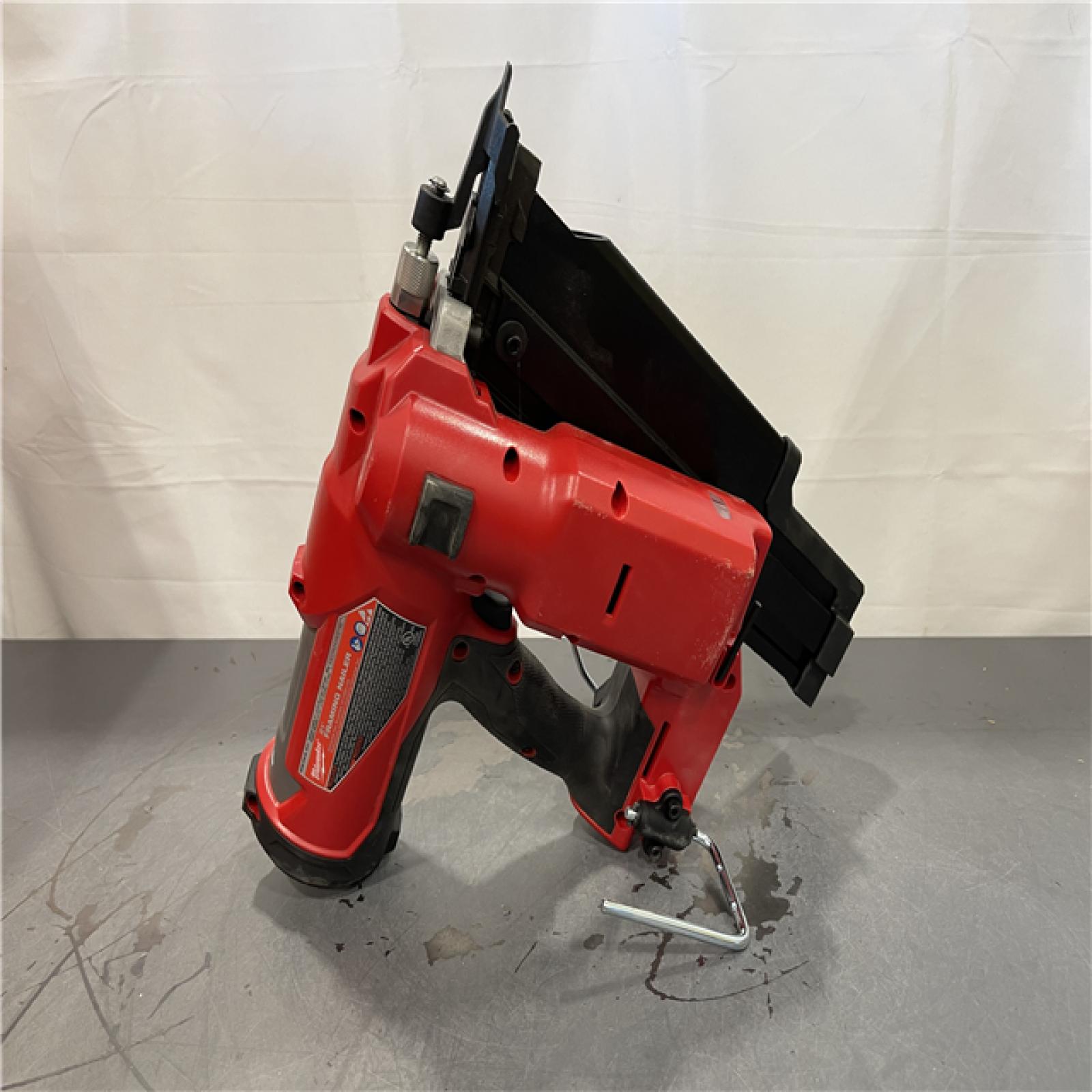 AS-IS - Milwaukee M18 FUEL 3-1/2 in. 18V 21-Degree Lithium-Ion Brushless Cordless Framing Nailer
