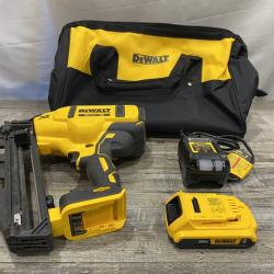 AS-IS DEWALT 20V MAX XR 16-Gauge Electric Cordless Angled Finishing Nailer Kit