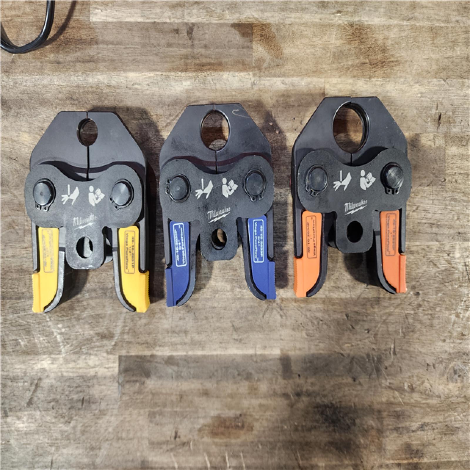 HOUSTON LOCATION - AS-IS Milwaukee-2674-22P M18 Short Throw Press Tool Kit W/ Viega PureFlow Jaws