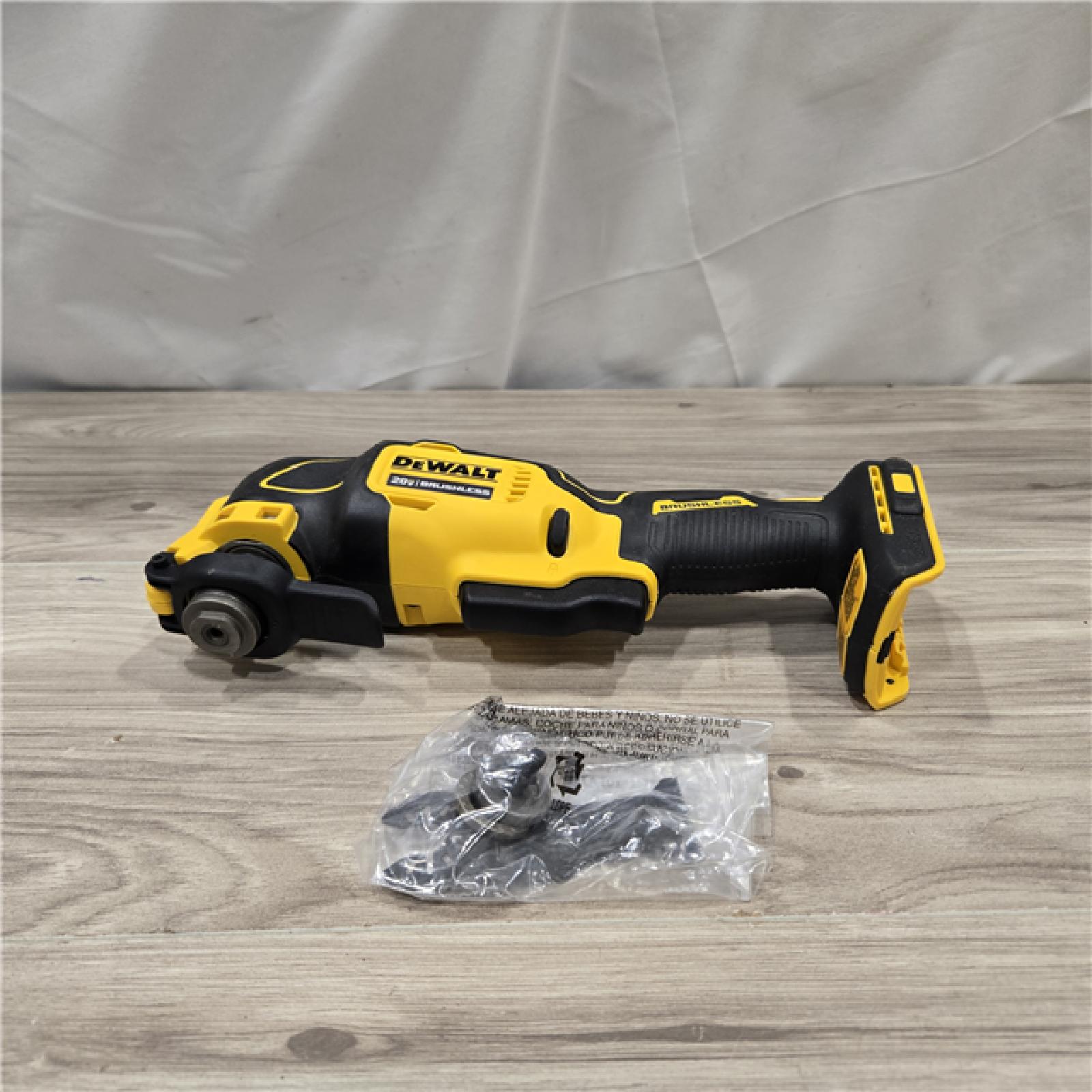 AS-IS DEWALT ATOMIC 20V MAX Cordless Oscillating Multi Tool (Tool Only)
