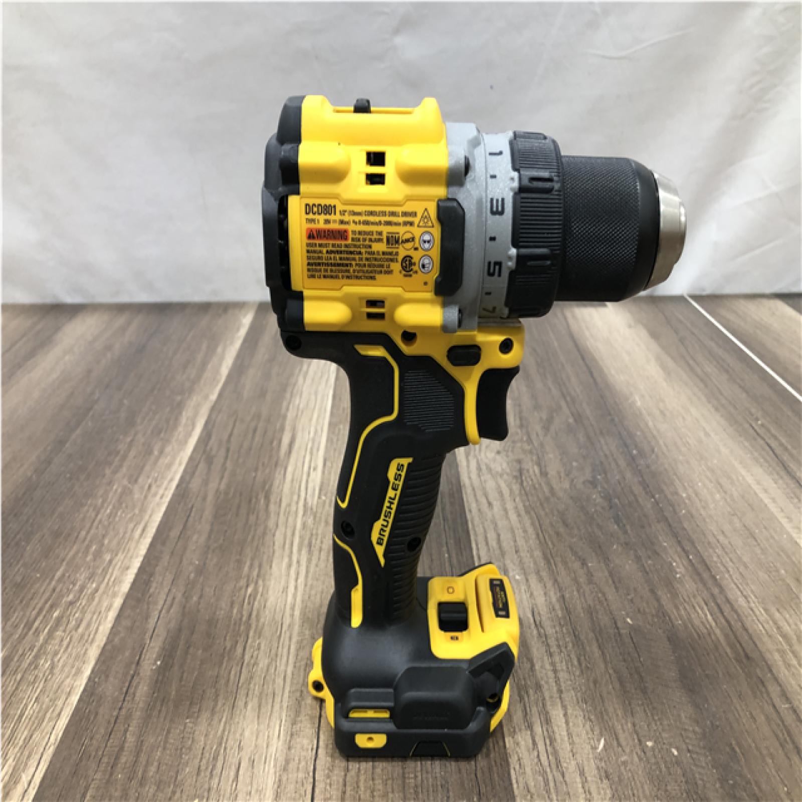 AS-IS DEWALT 20V XR Lithium-Ion Cordless Brushless 1/2 in. Drill/Driver Kit