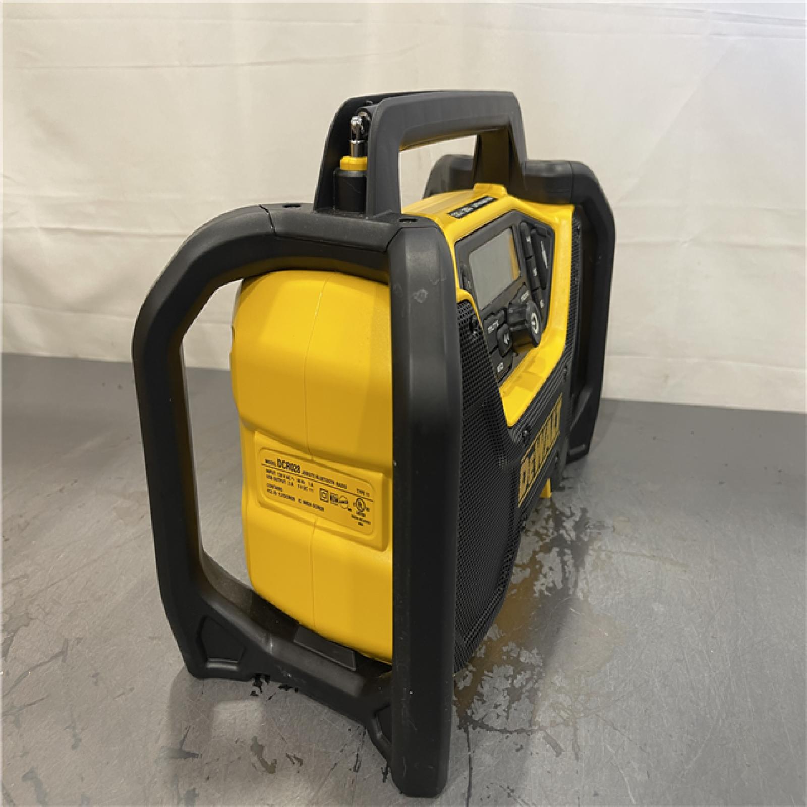 AS-IS - DeWalt 20V MAX Compact Cordless Bluetooth Radio