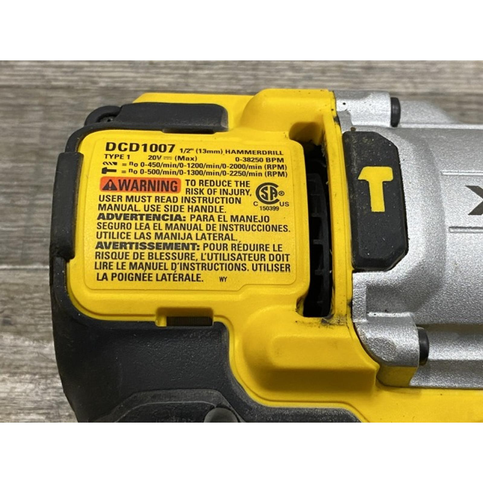 AS-IS DEWALT Atomic 20V Max Lithium-Ion Brushless Cordless Compact 1/4 in. Impact Driver Kit