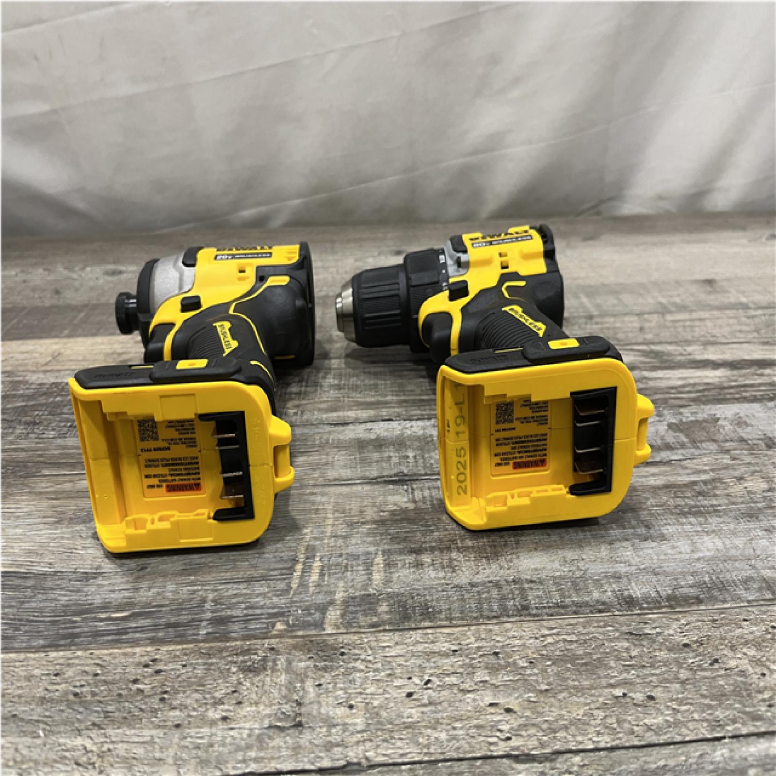 AS-IS DEWALT ATOMIC 20-Volt MAX Lithium-Ion Cordless Combo Kit