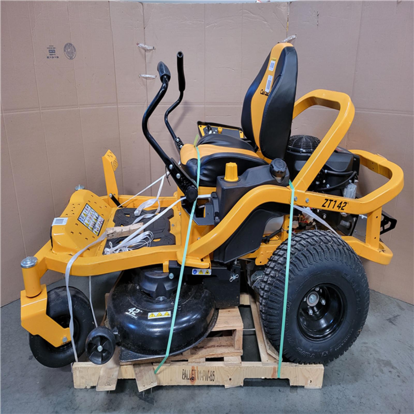 CALIFORNIA AS-IS CUB CADET ULTIMA ZT1