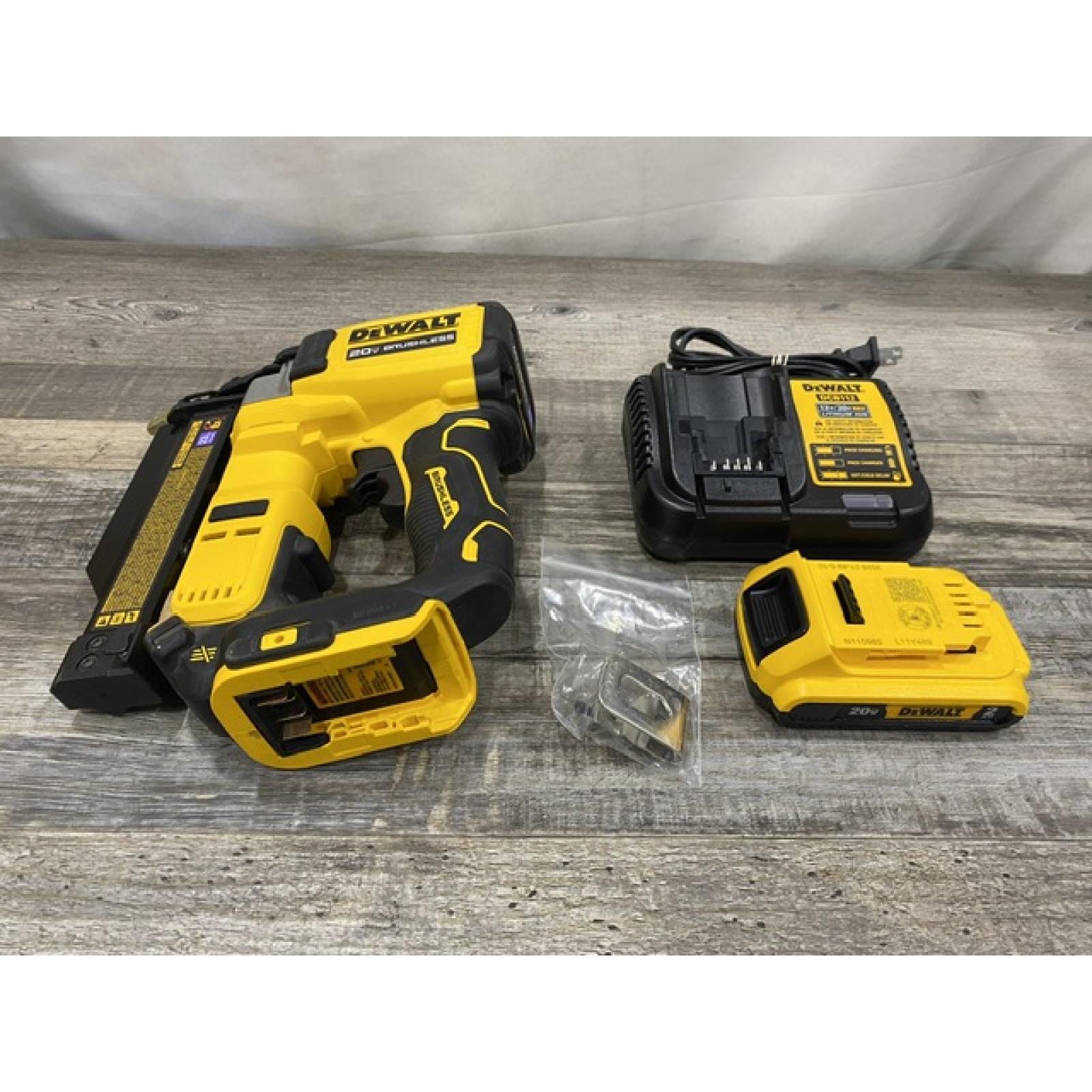 AS-IS DEWALT ATOMIC 20V MAX Lithium Ion Cordless 23 Gauge Pin Nailer Kit