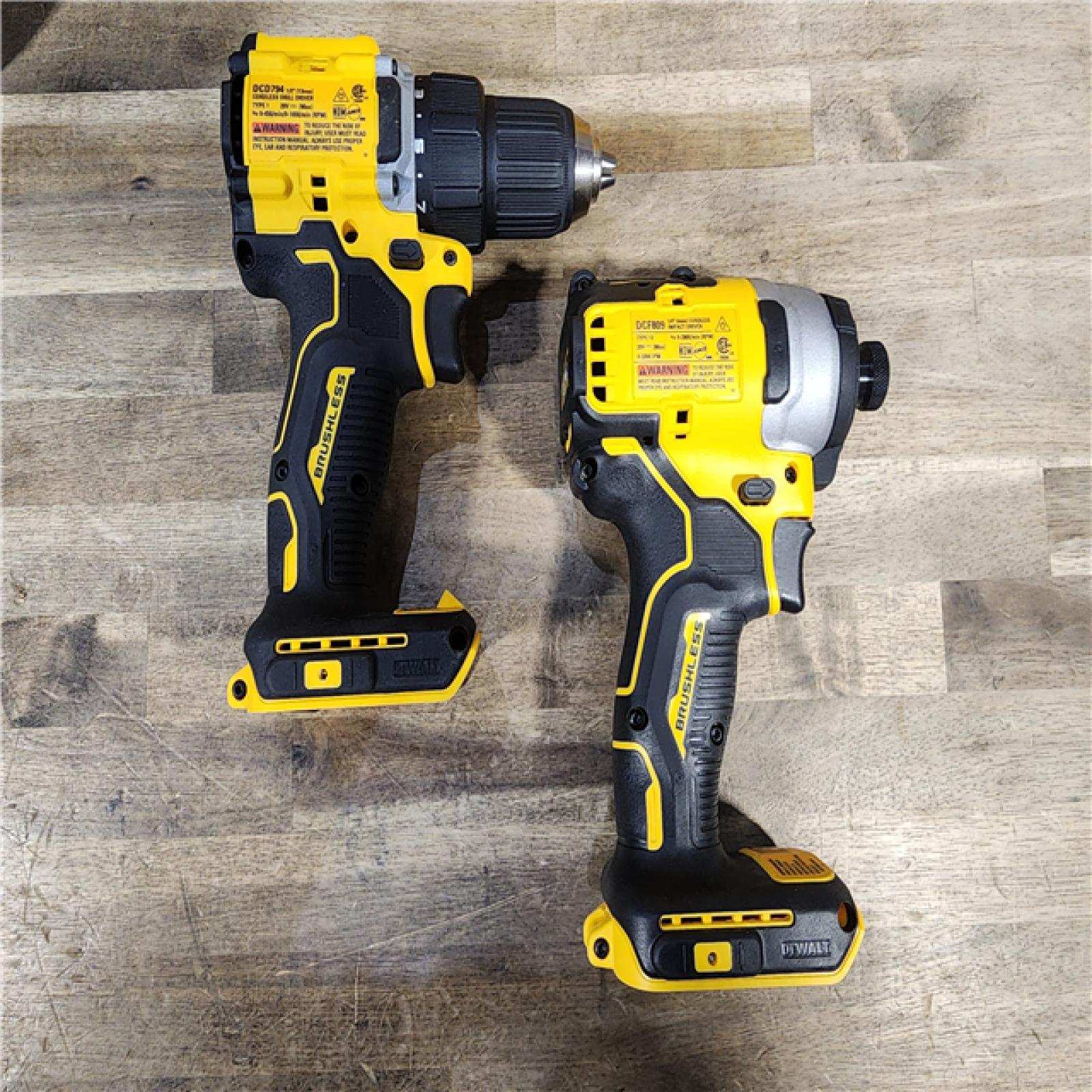HOUSTON LOCATION - AS-IS Dewalt DCK225D2 20V MAX ATOMIC Brushless Compact Lithium-Ion 1/2 in. Cordless Drill Driver and 1/4 in. Impact Driver Combo Kit with 2 Batteries 2 Ah