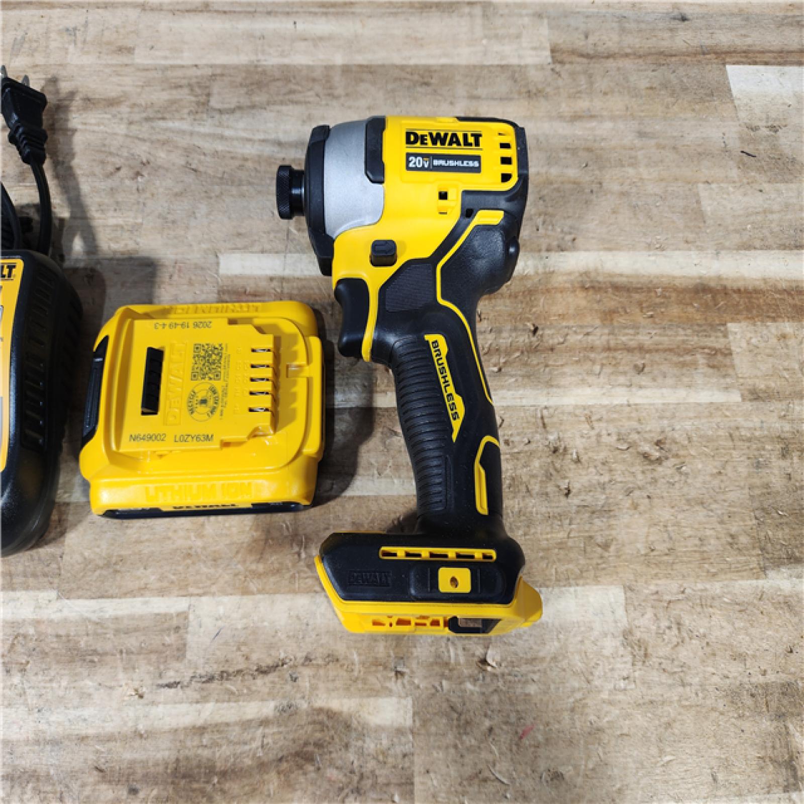 HOUSTON LOCATION - AS - IS DEWALT Atomic 20V Max Lithium-Ion Brushless Cordless Compact 1/4 in. Impact Driver Kit