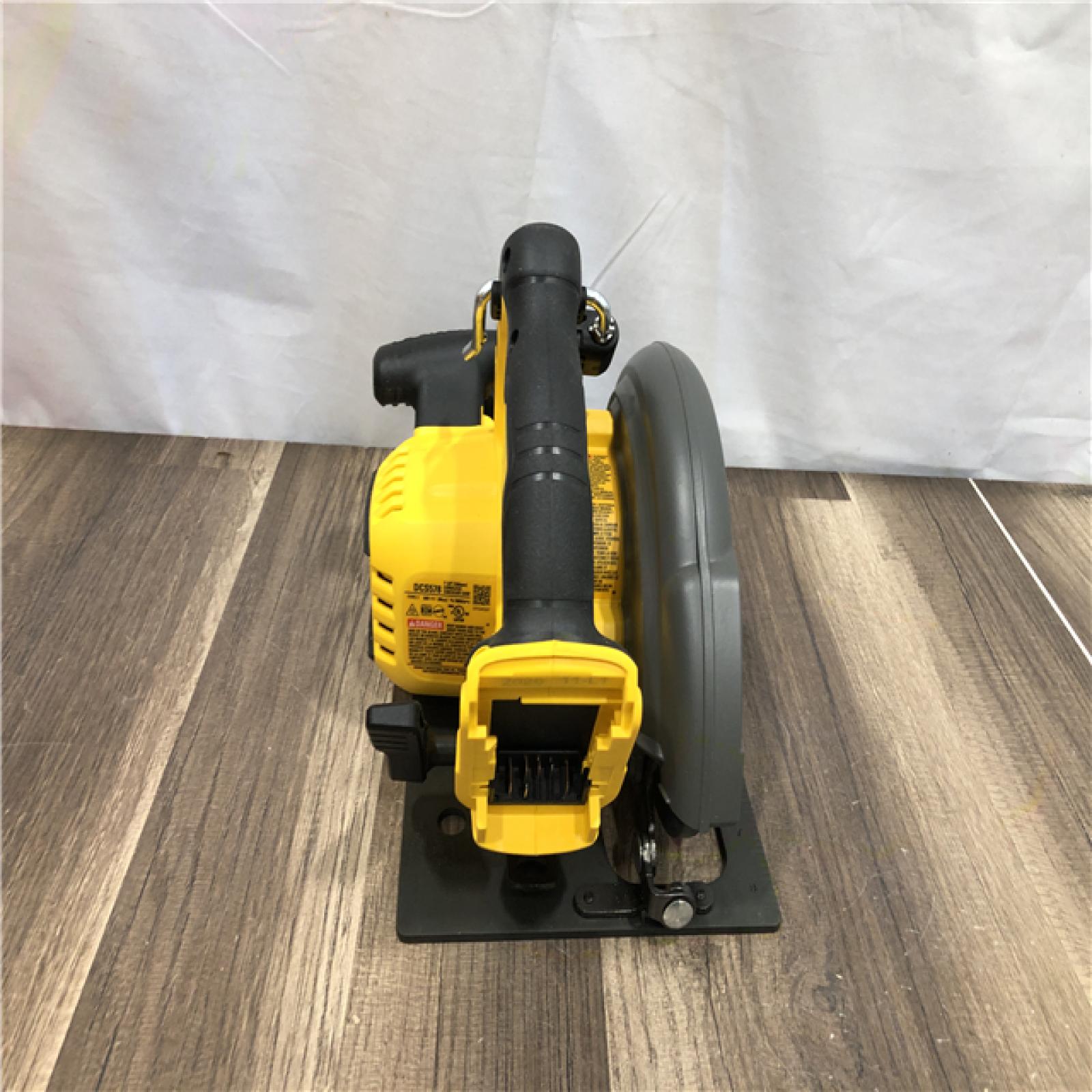 AS-IS DEWALT FLEXVOLT 60V MAX Cordless Brushless 7-1/4 in. Circular Saw with Brake (Tool Only)