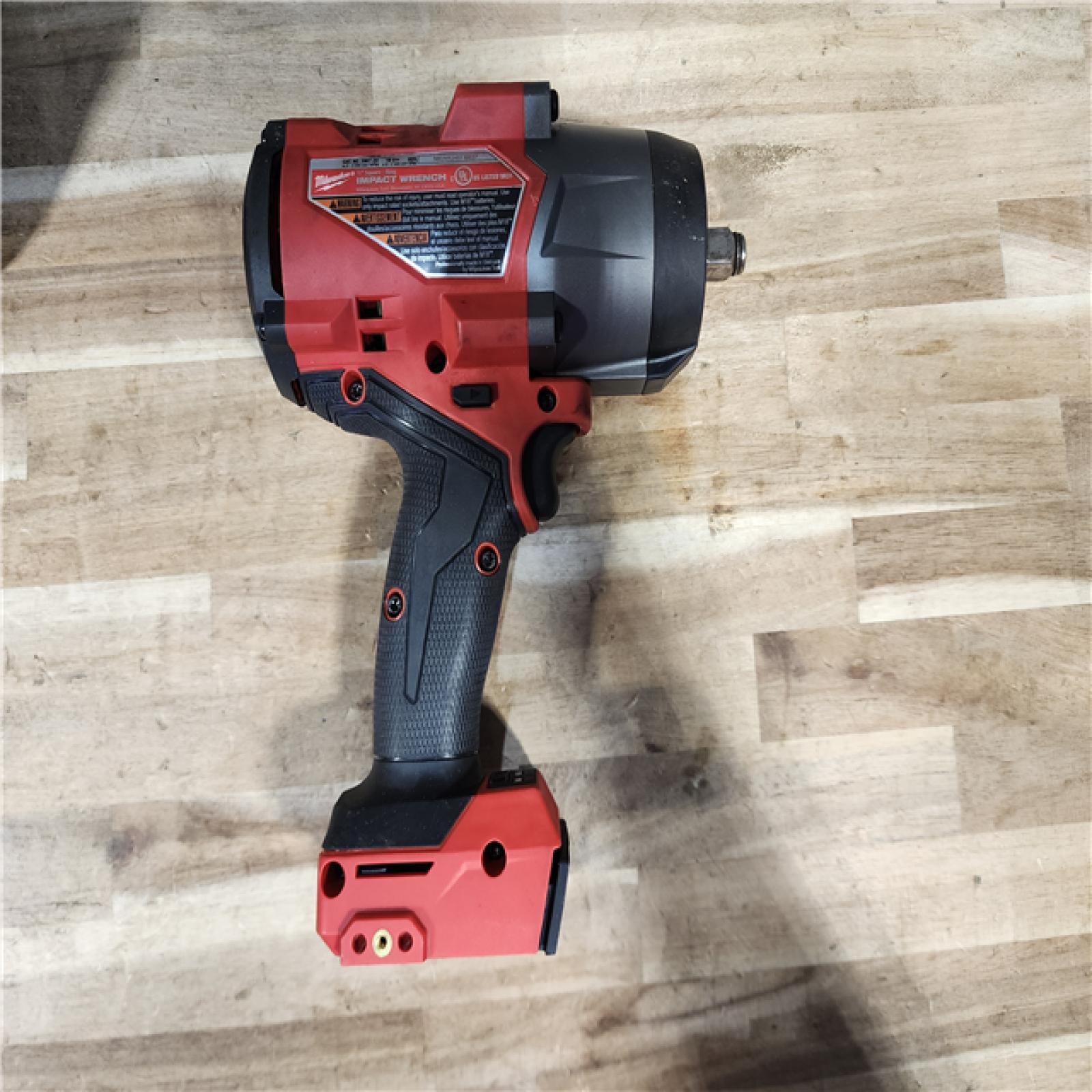 HOUSTON LOCATION - AS-IS Milwaukee FUEL 18V Lithium-Ion Brushless Cordless 1/2 in. Impact Wrench w/Friction Ring Kit
