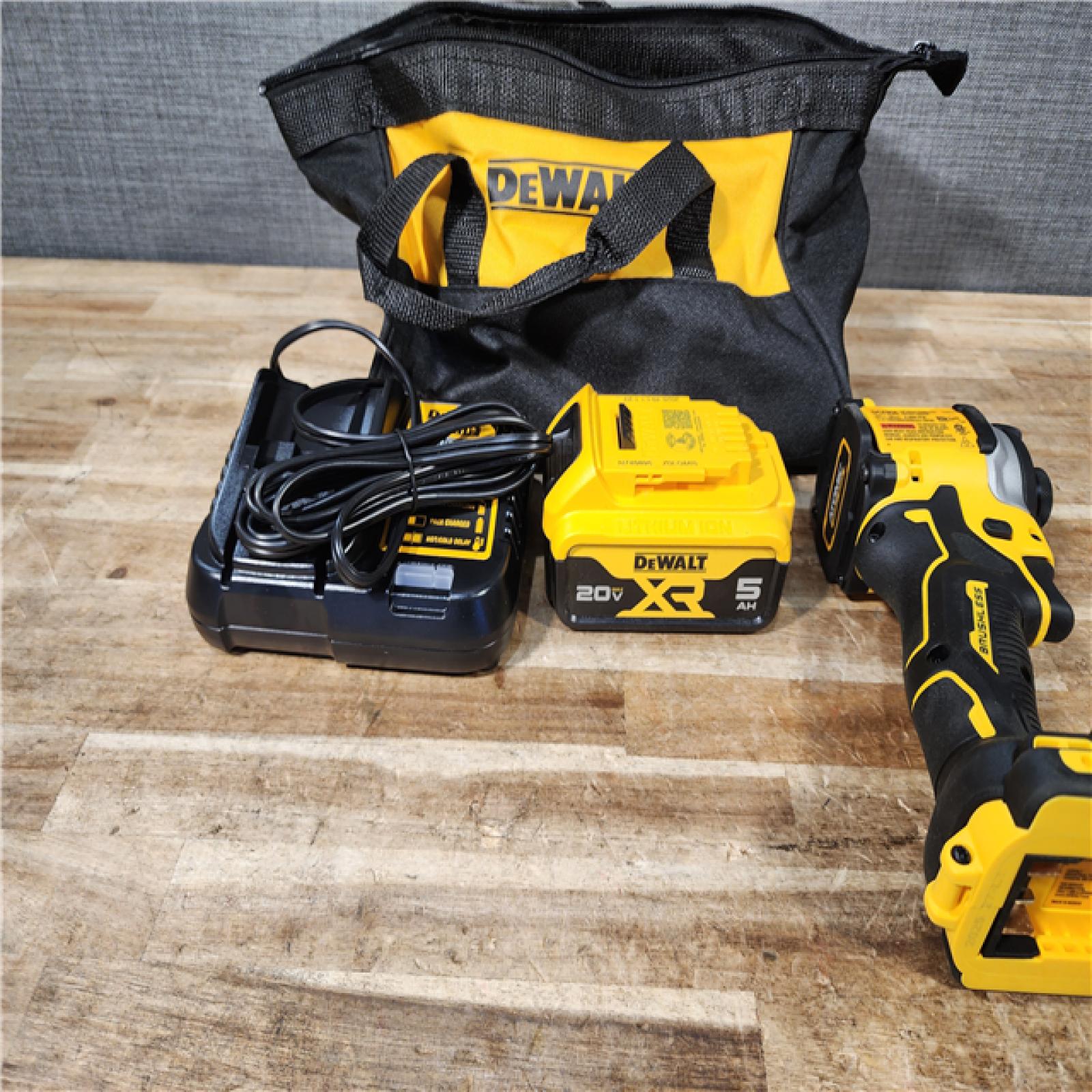 HOUSTON LOCATION - AS - IS DEWALT ATOMIC 20V MAX Lithium-Ion Cordless 1/4 in. Brushless Impact Driver Kit