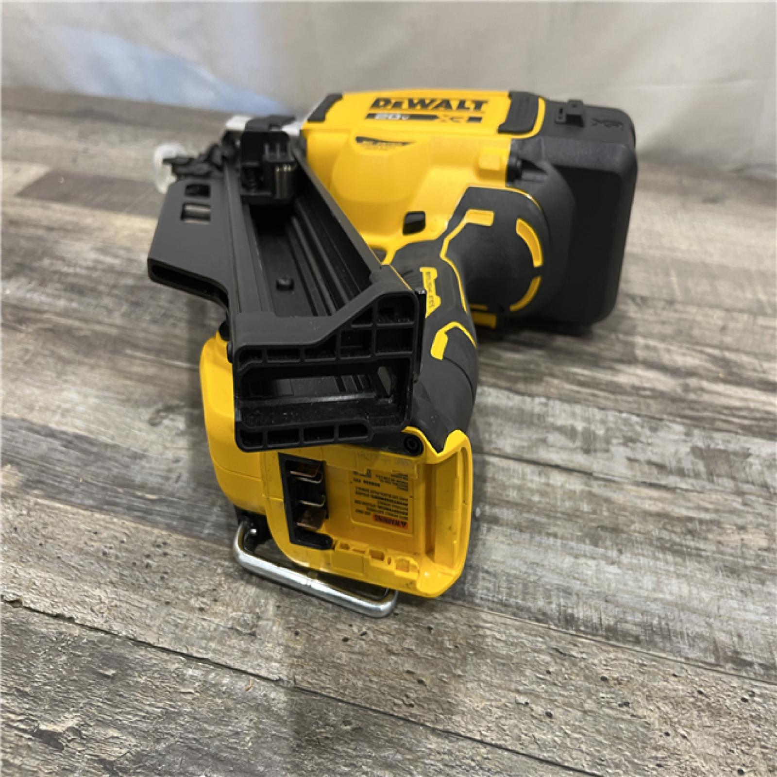 AS-IS DEWALT 20V 30 Degree Cordless Framing Nailer (Tool-Only)
