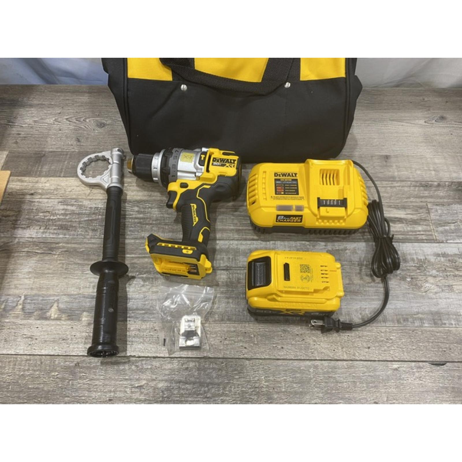 AS-IS DEWALT Atomic 20V Max Lithium-Ion Brushless Cordless Compact 1/4 in. Impact Driver Kit