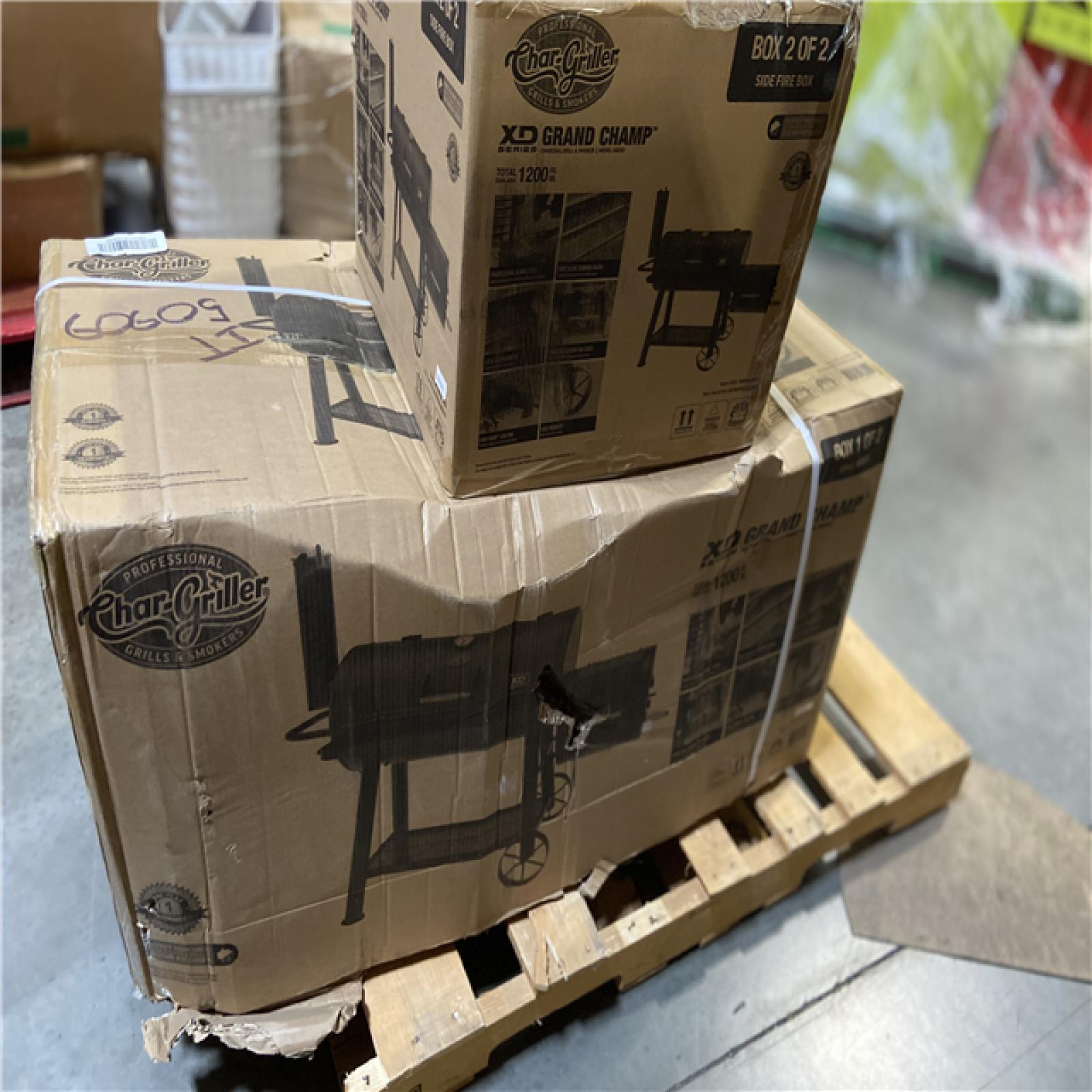 DALLAS LOCATION - Char-Griller Grand Champ Charcoal Grill and Offset Smoker in Black