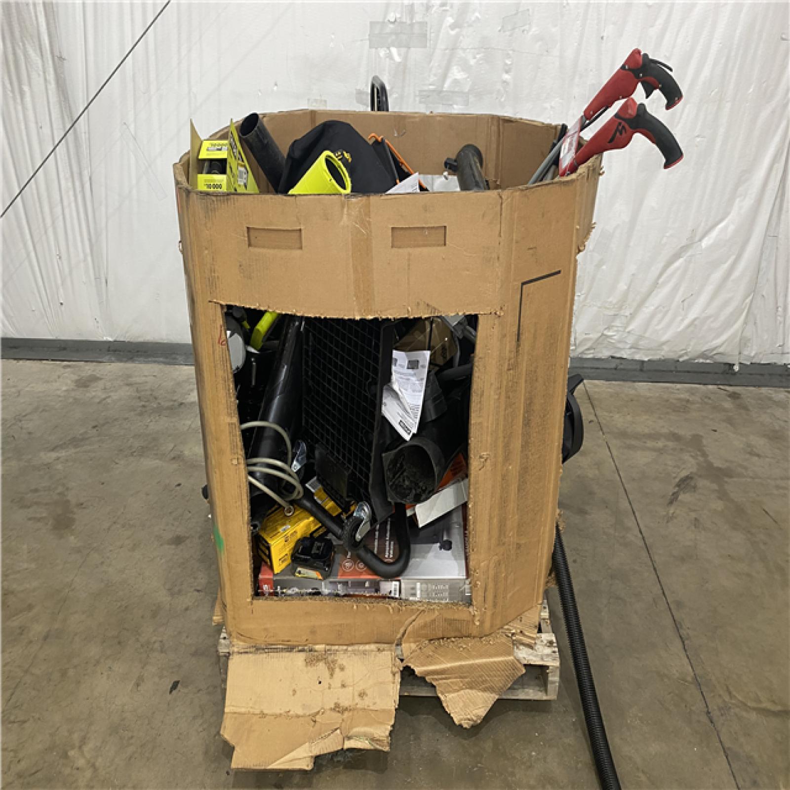 Houston Location AS IS - Outdoor Pallet