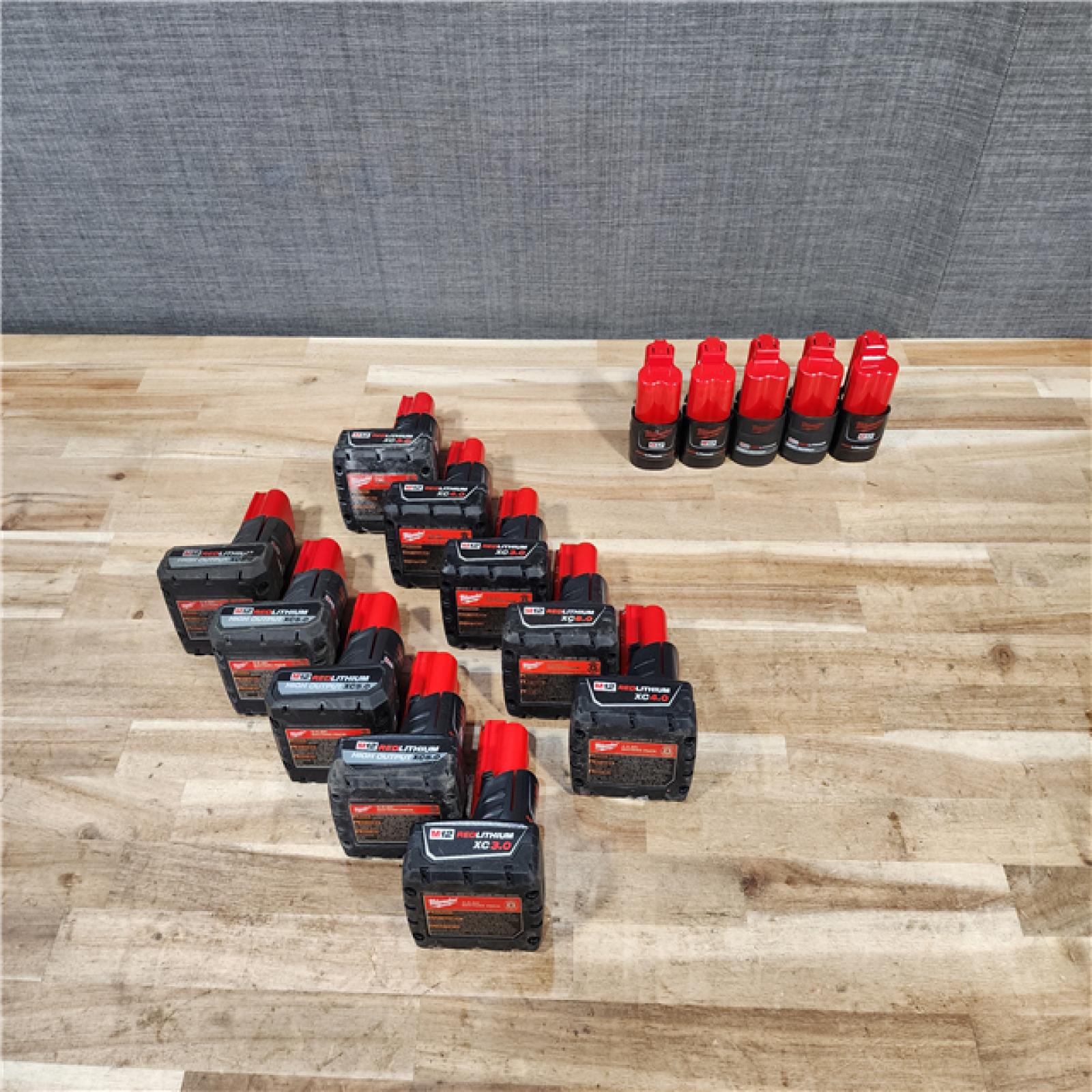 HOUSTON LOCATION - AS-IS MILWAUKEE BATTERY PACK QTY - 15