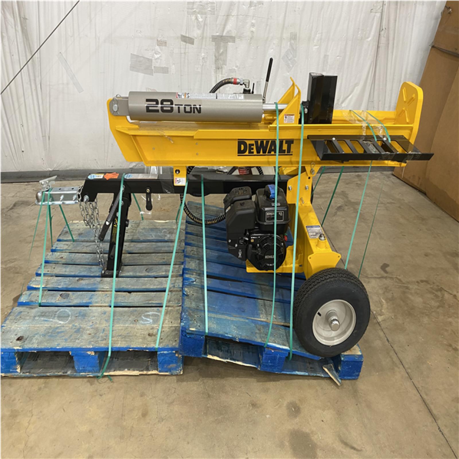 Houston Location - AS-IS Outdoor Power Equipment DEWALT 28 TON LOG SPLITTER