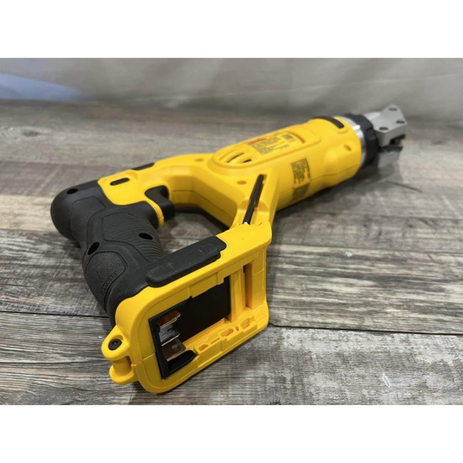 AS-IS DEWALT 20V MAX Cordless 18-Gauge Swivel Head Shears (Tool Only)