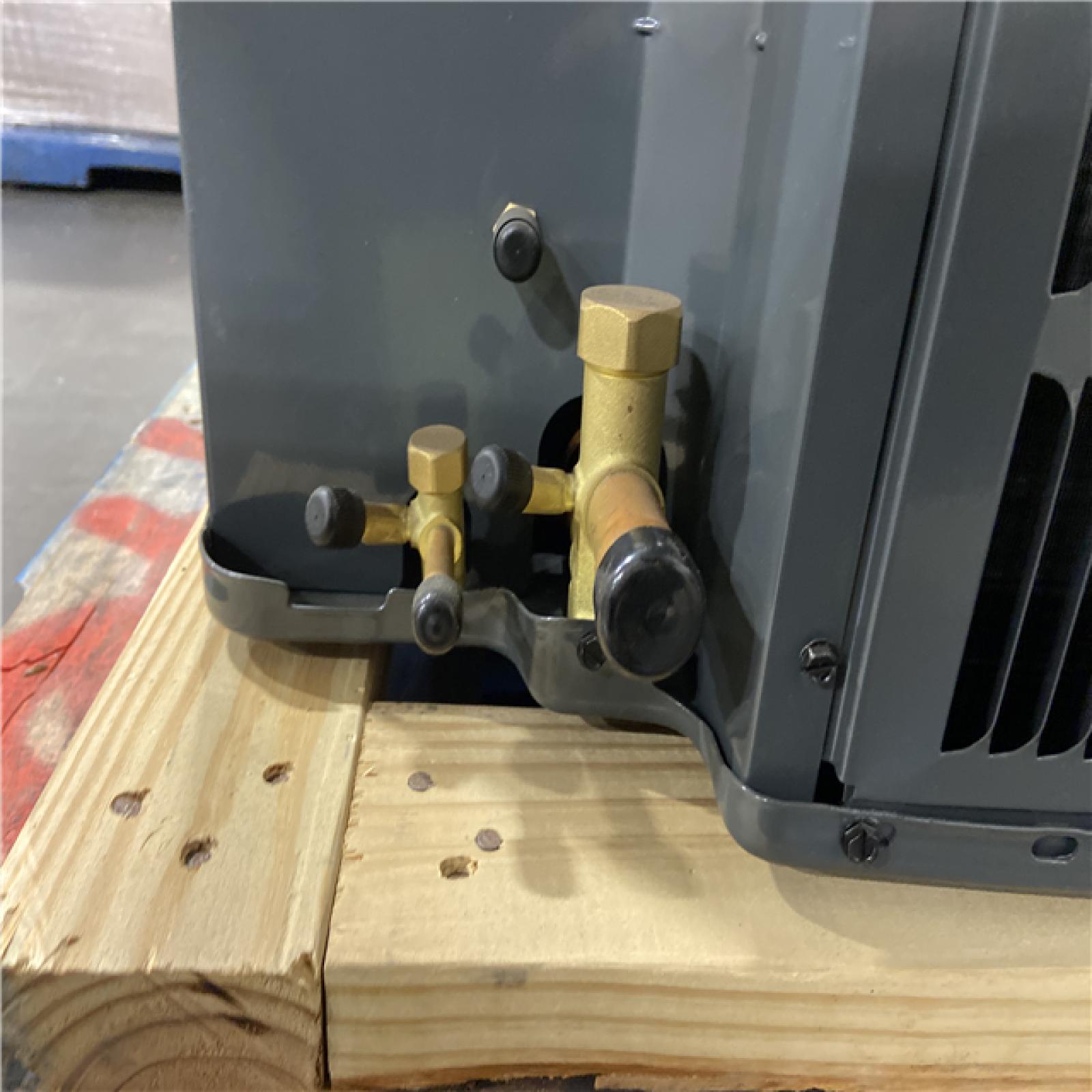 DALLAS LOCATION - Goodman 5 Ton 14.3 SEER2 Heat Pump Condenser