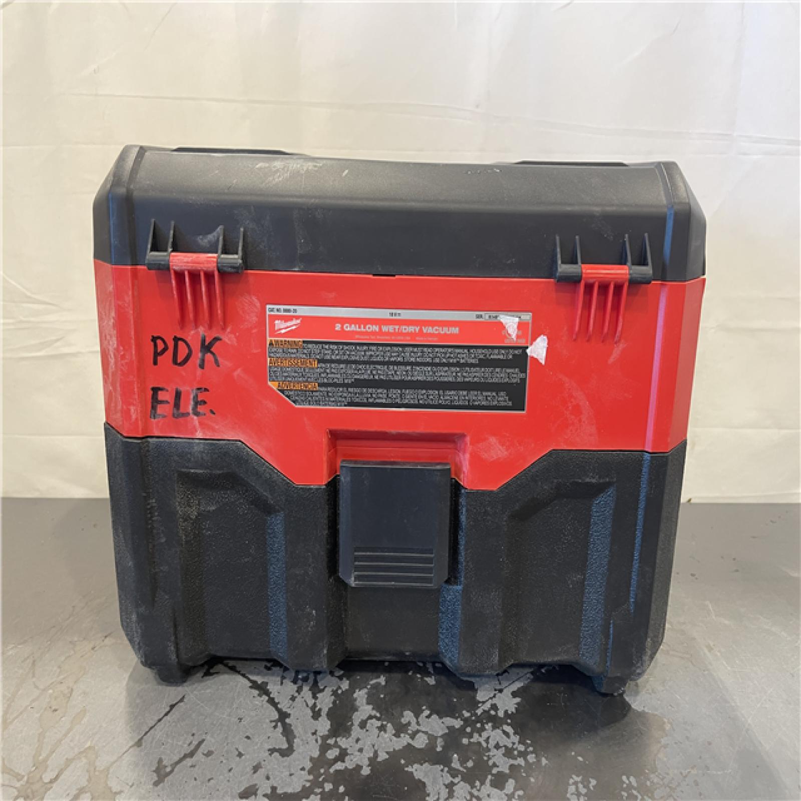 AS-IS- Milwaukee M18 Vacuum 2Gal Hose Access (Tool-Only)