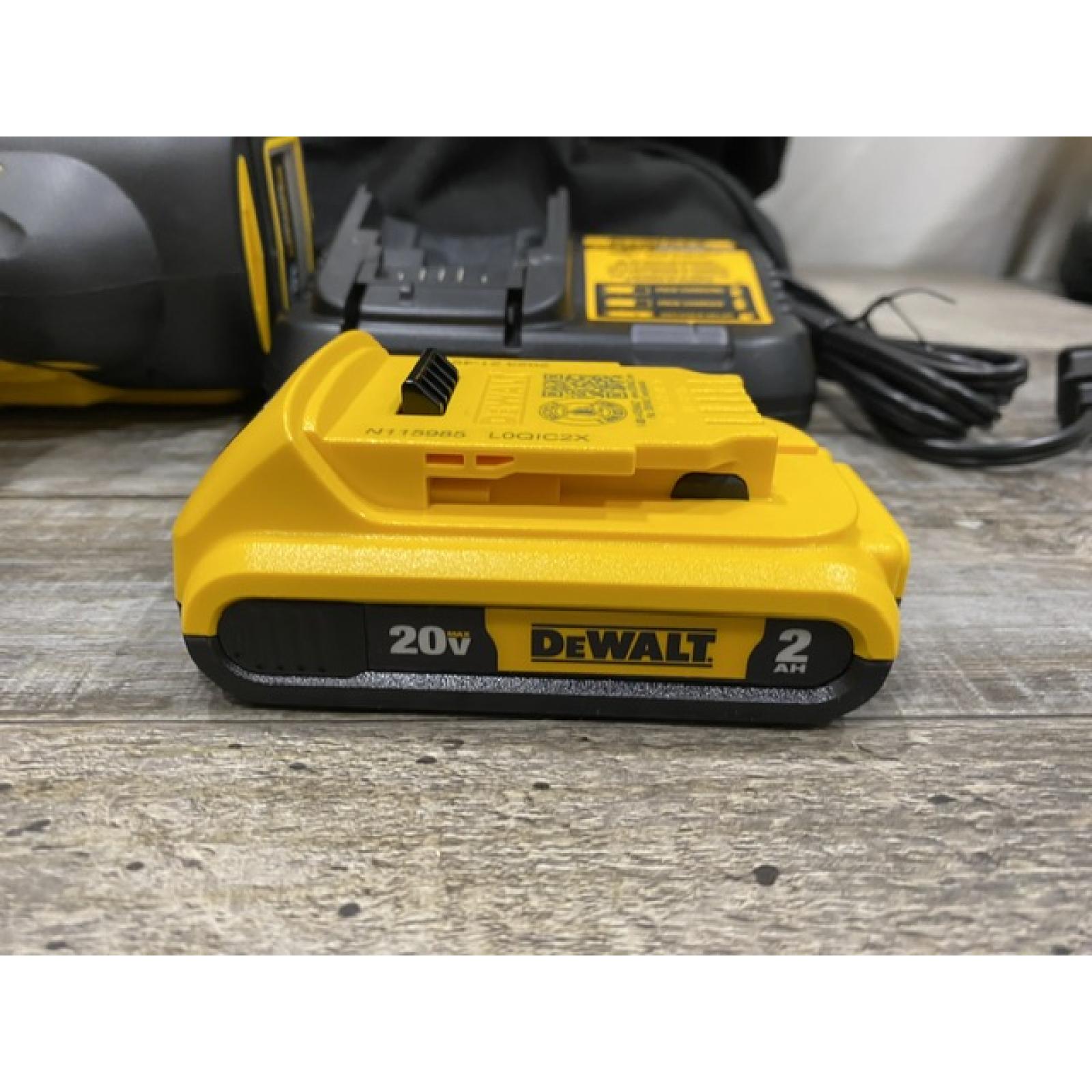 AS-IS DEWALT 20V MAX XR 16-Gauge Electric Cordless Angled Finishing Nailer Kit