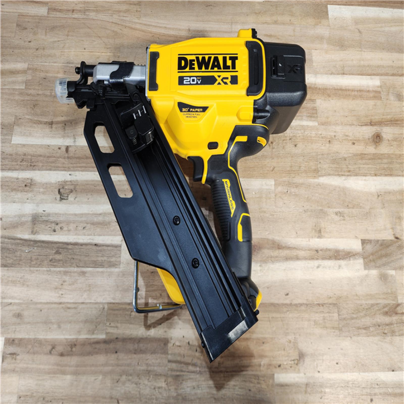 HOUSTON LOCATION - AS-IS (APPEARS LIKE NEW) DEWALT 20V 30 Degree Cordless Framing Nailer (Tool-Only)