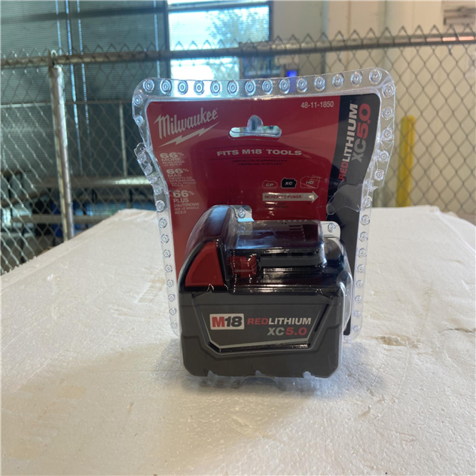 NEW!- Milwaukee 48-11-1850R M18 18V REDLITHIUM XC5.0 Oil Resistant Battery