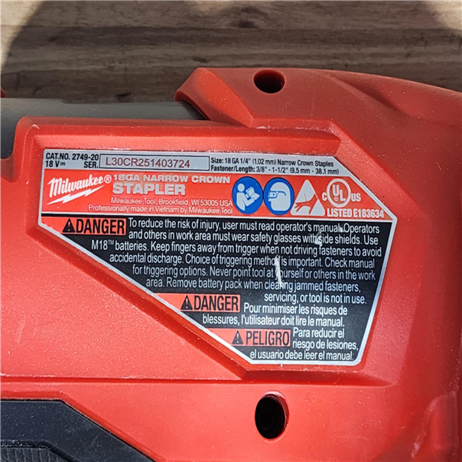 HOUSTON LOCATION - AS-IS Milwaukee  FUEL 18-Volt Lithium-Ion Brushless Cordless 18-Gauge 1/4 in. Narrow Crown Stapler (Tool-Only)