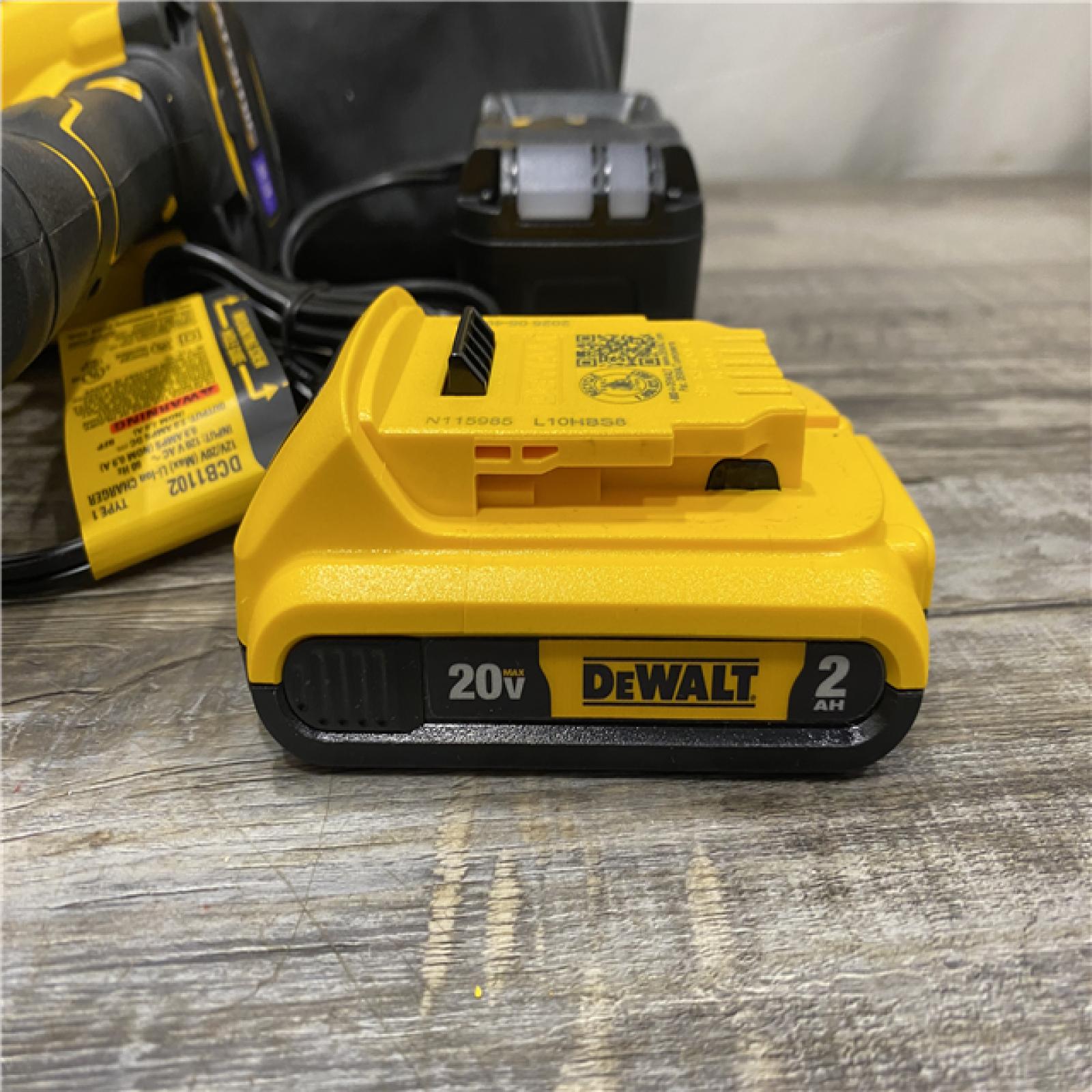 AS-IS DEWALT ATOMIC 20V MAX Lithium Ion Cordless 23 Gauge Pin Nailer Kit