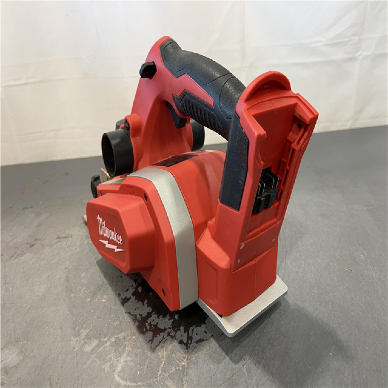 AS-IS - Milwaukee M18 18-Volt Lithium-Ion Cordless 3-1/4 in. Planer