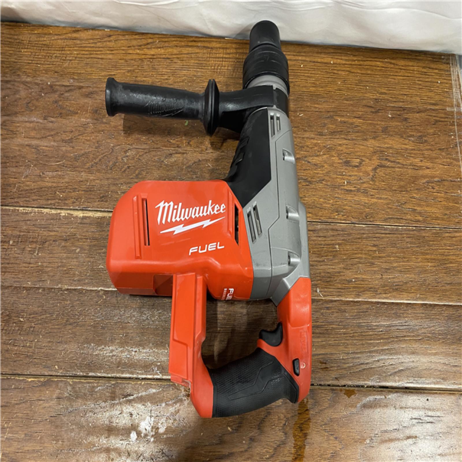 AS-IS M18 FUEL 18V Lithium-Ion Brushless Cordless 1-9/16 in. SDS-Max Rotary Hammer (Tool-Only)