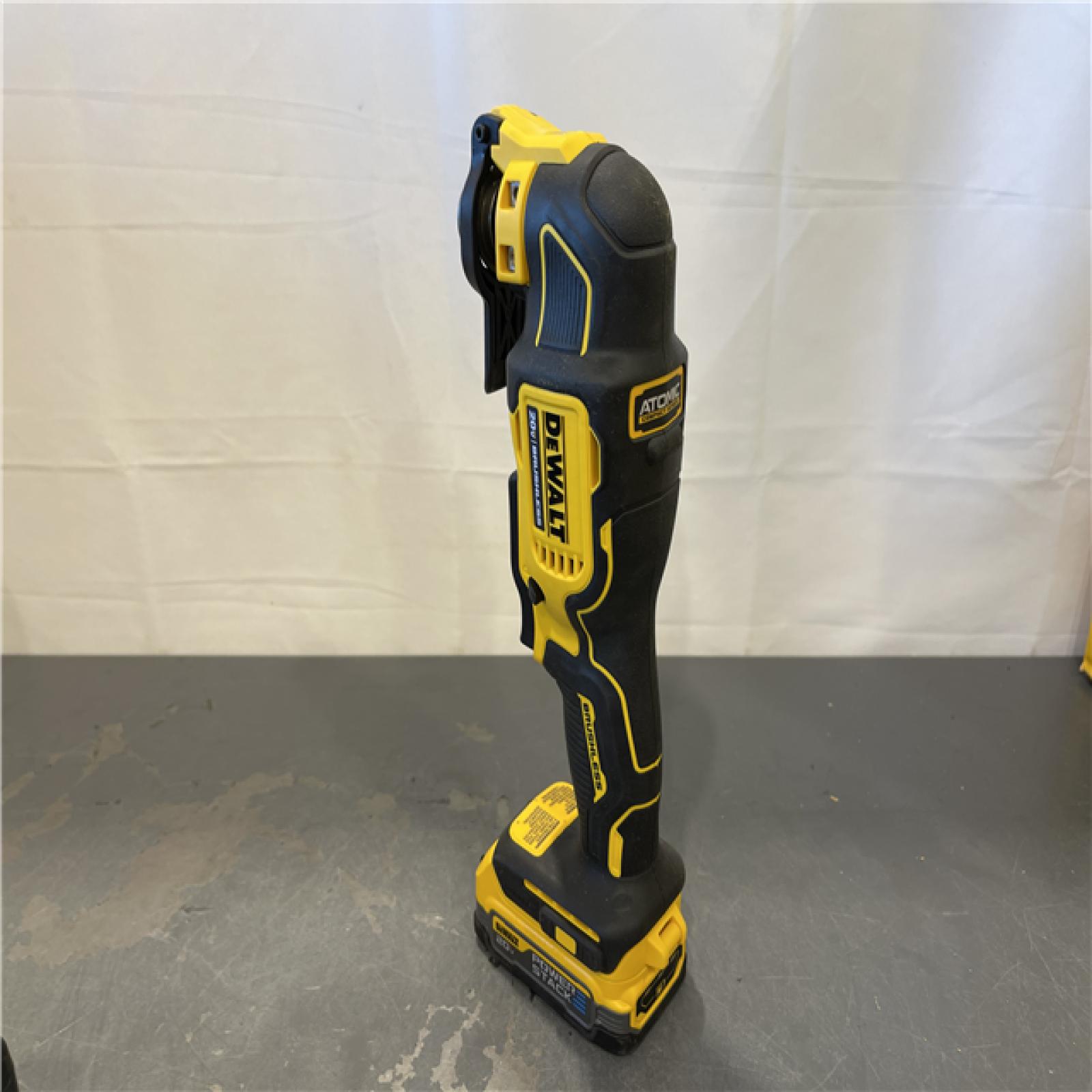 AS-IS - DeWalt ATOMIC 20V MAX Brushless Oscillating Multi Tool and 20V MAX POWERSTACK Compact Battery Starter Kit