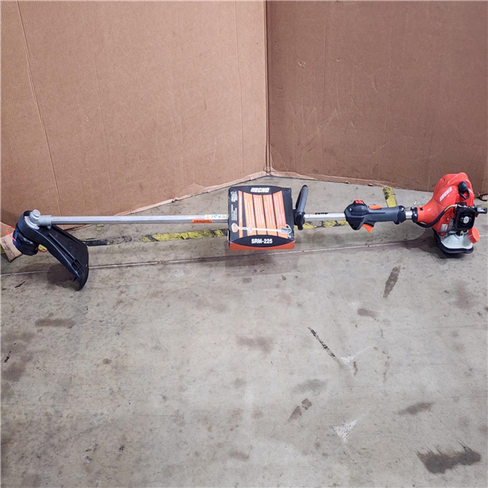 HOUSTON LOCATION - AS-IS Echo SRM-225 21.2cc 2 Stroke Fuel Efficient Durable Gas Straight Shaft Trimmer