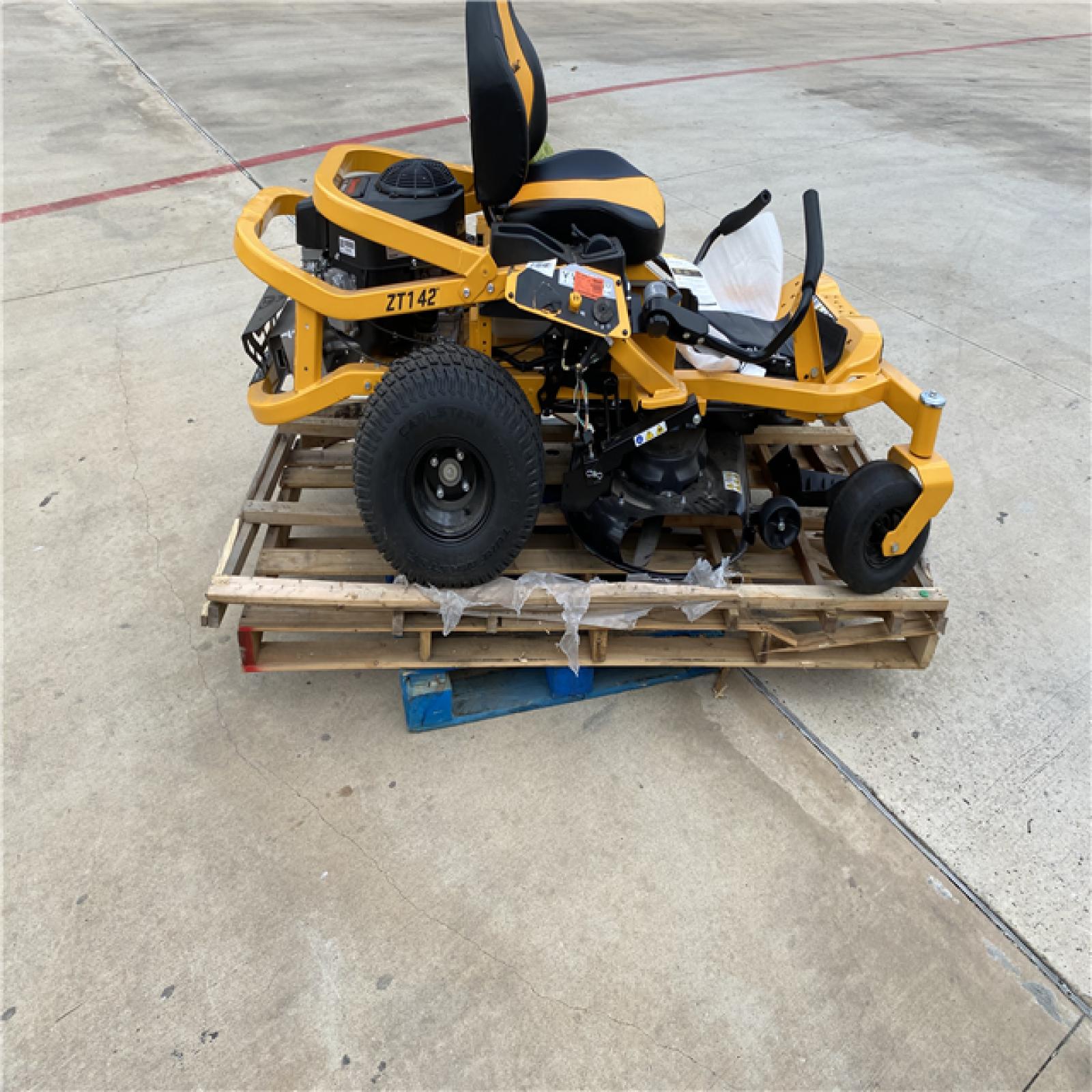 Houston Location - AS-IS Cub Cadet ZT1 42 Riding Mower