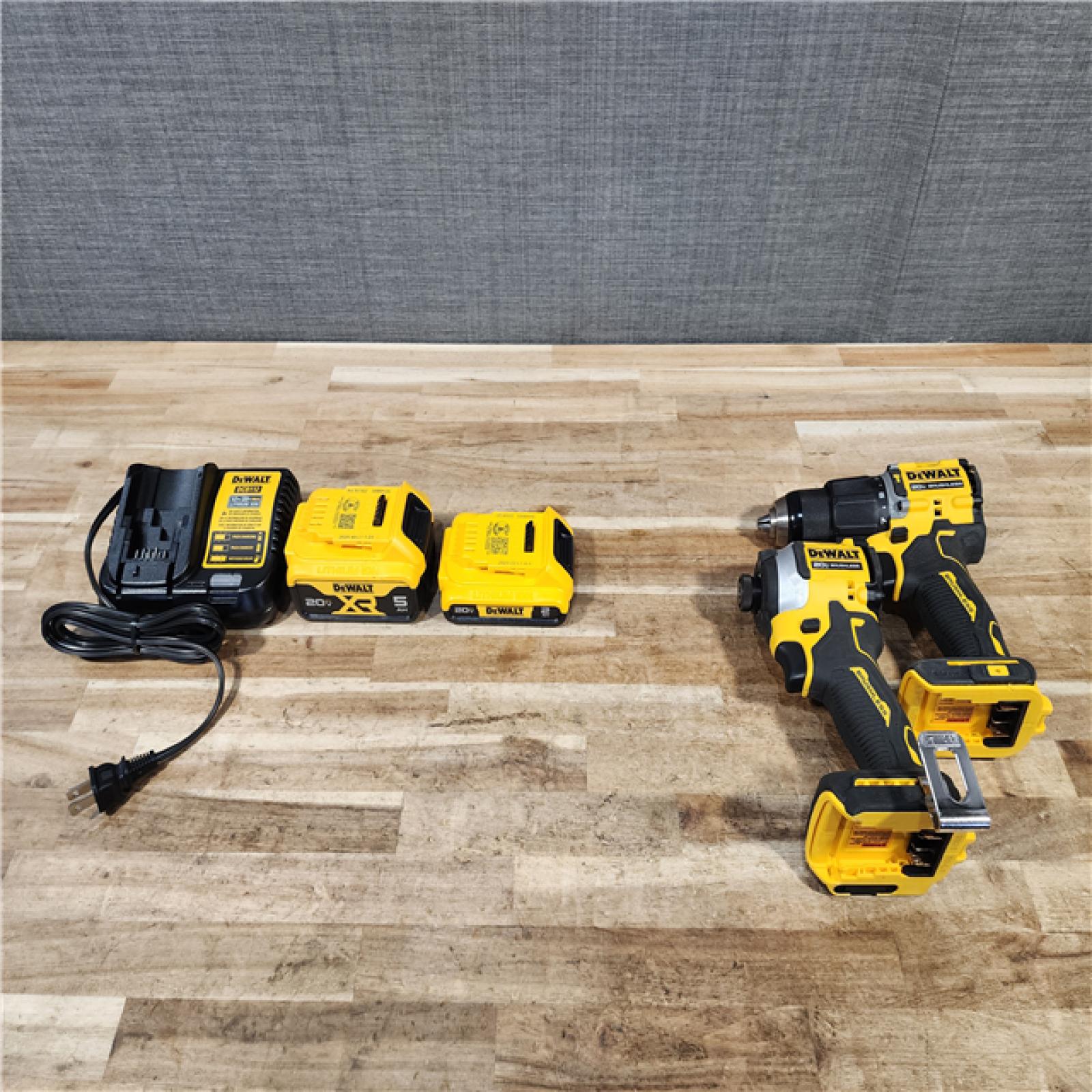 HOUSTON LOCATION - AS-IS DEWALT 2 TOOL COMBO KIT W/ (2) BATTERY & CHARGER