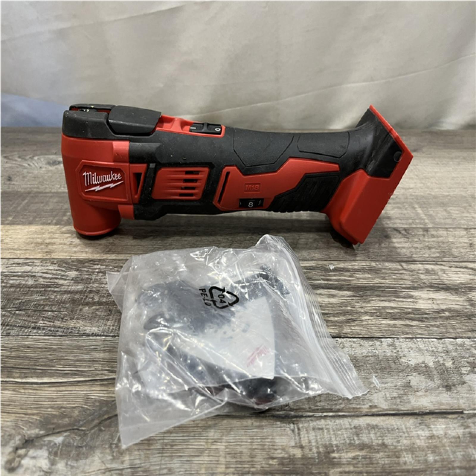 AS-IS Milwaukee 18V Lithium-Ion Cordless Oscillating Multi-Tool (Tool-Only)