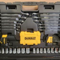 Phoenix NEW DEWALT 1/4 in.  3/8 in. and ½ in. Drive Polished Chrome Mechanics Tool Set (168-Piece)