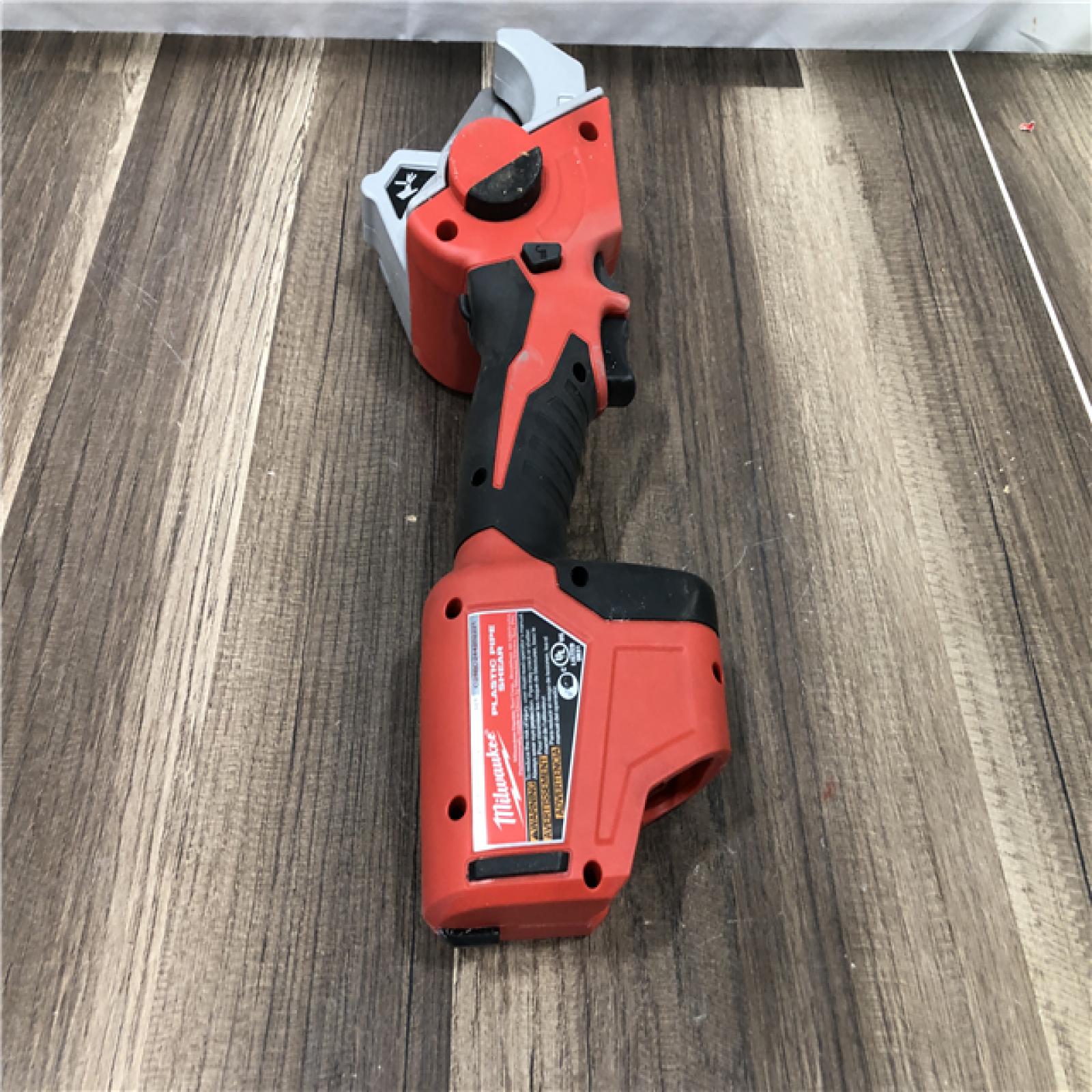 AS-IS Milwaukee M12 12V Lithium-Ion Cordless PVC Pipe Shear (Tool-Only)