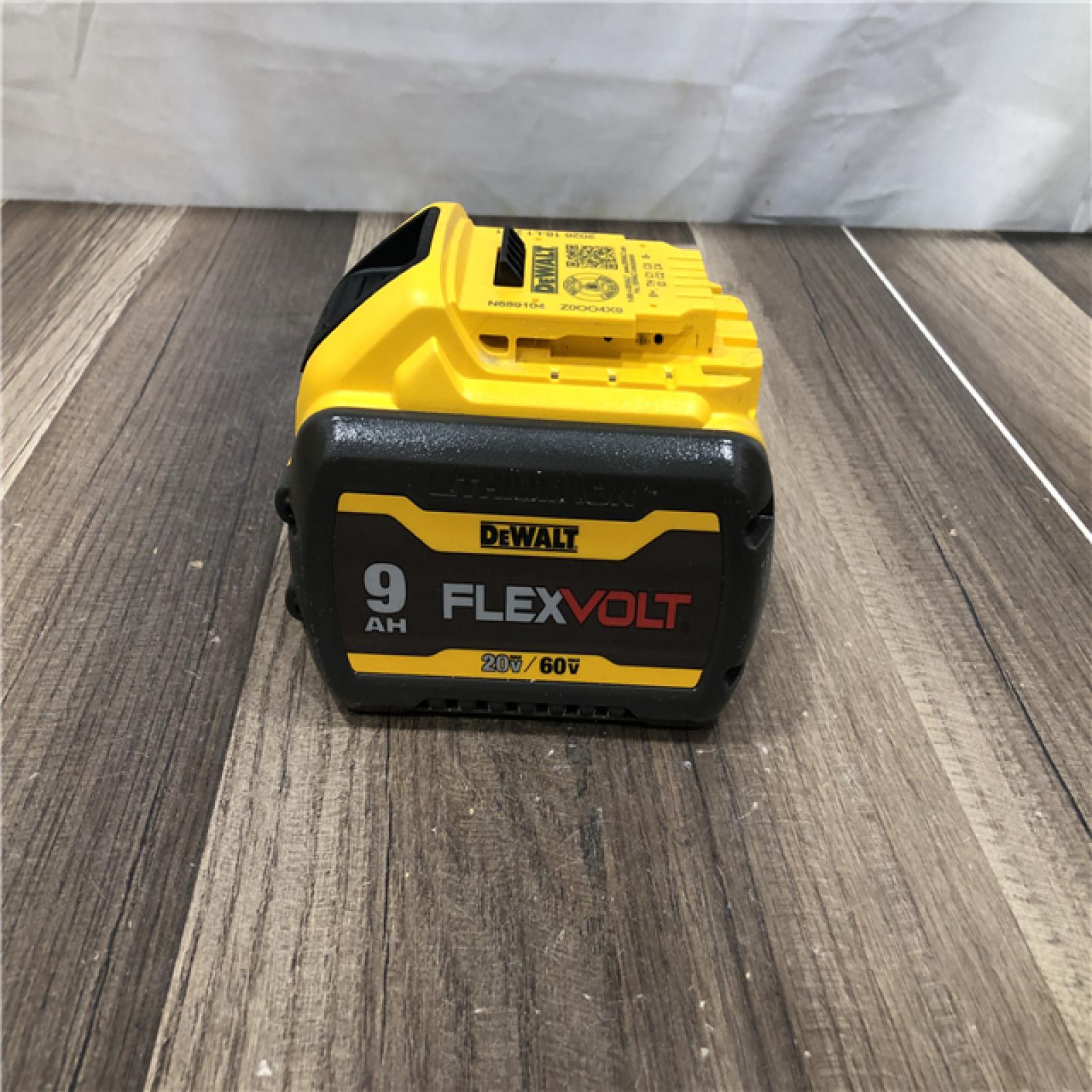 AS-IS DEWALT 20V/60V MAX FLEXVOLT Lithium-Ion 9.0Ah Battery and Charger Starter Kit