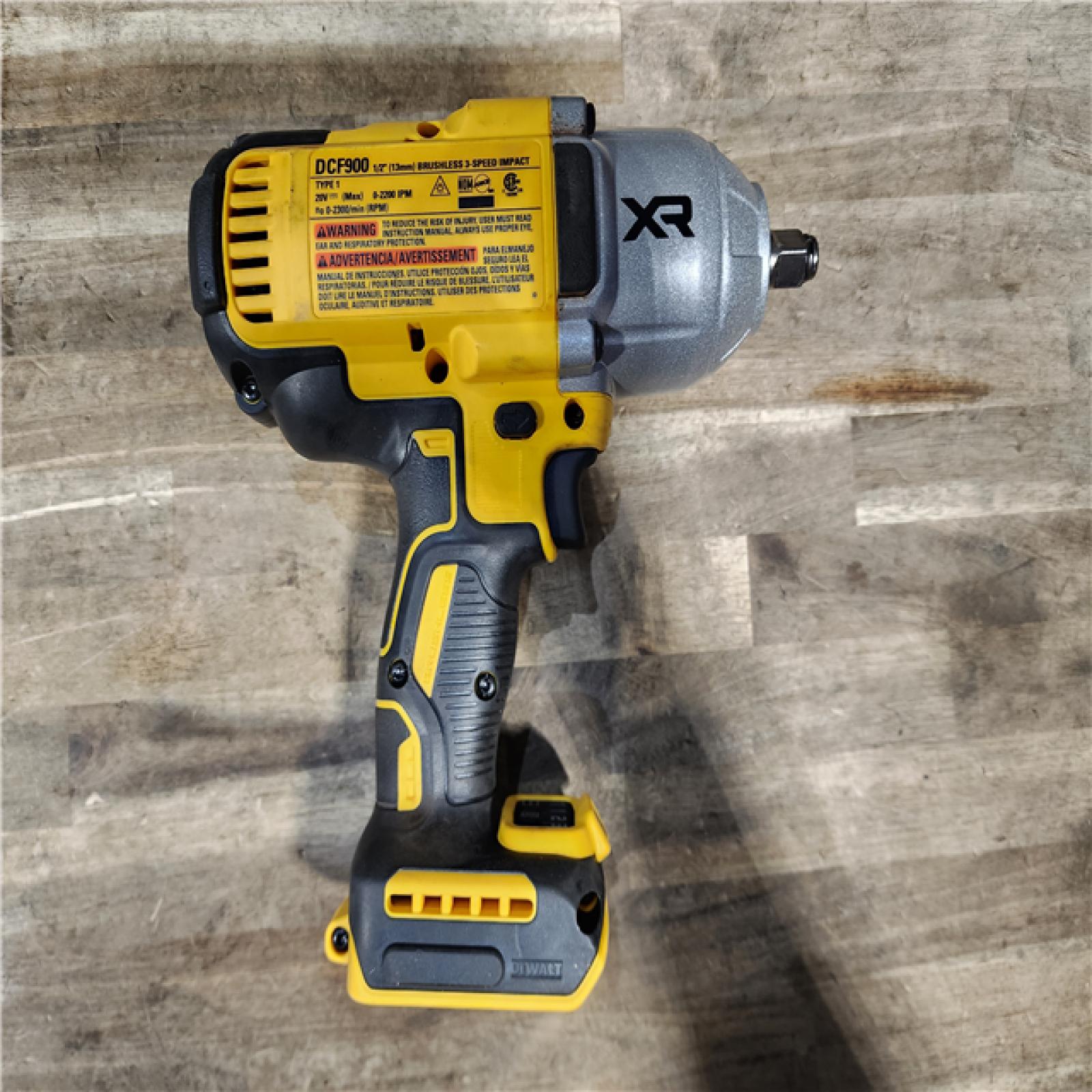 HOUSTON LOCATION - AS-IS DEWALT 20V MAX* XR 1/2 High Torque Impact Wrench W/ BATTERY & CHARGER