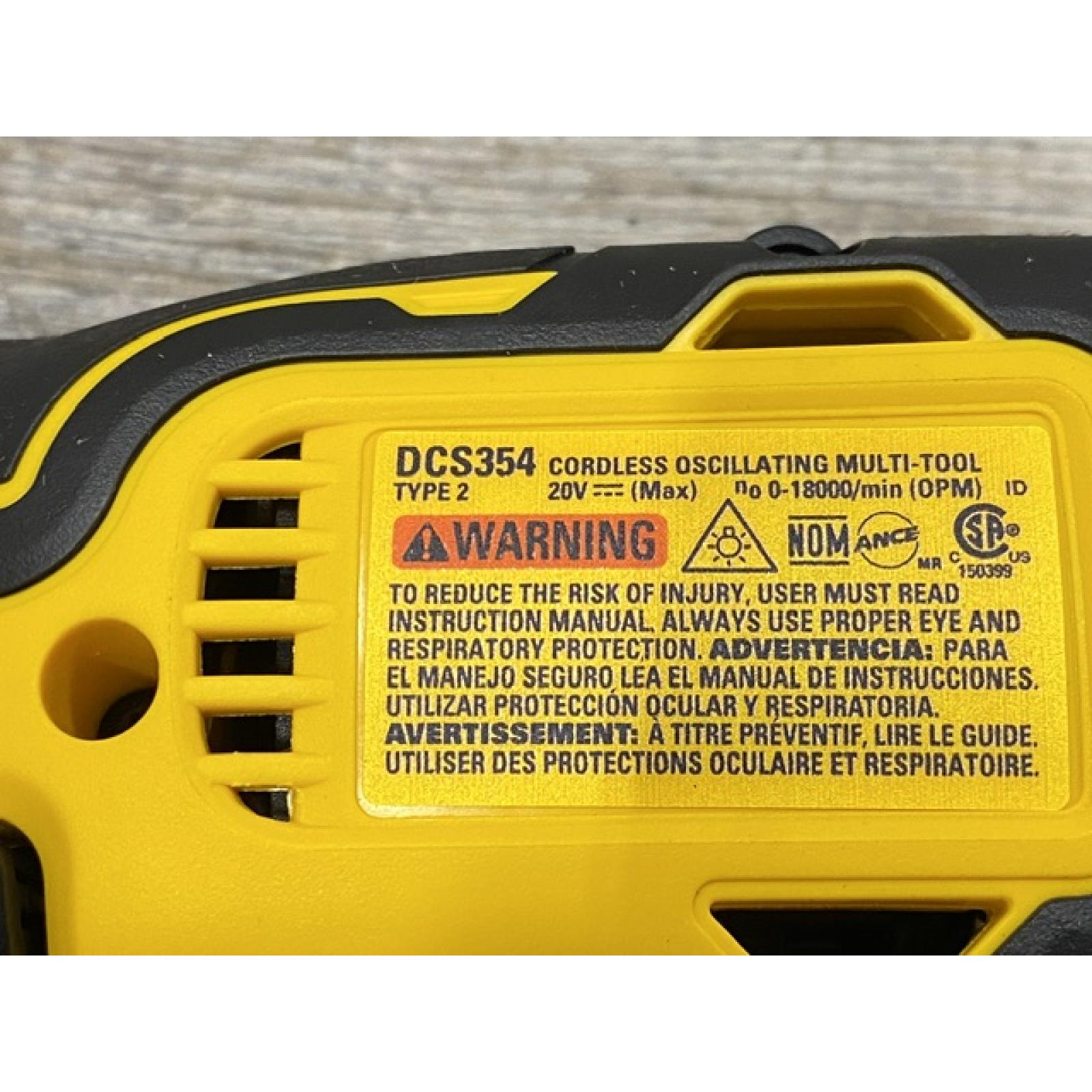 AS-IS DEWALT ATOMIC 20V MAX Cordless Brushless Oscillating Multi Tool Kit