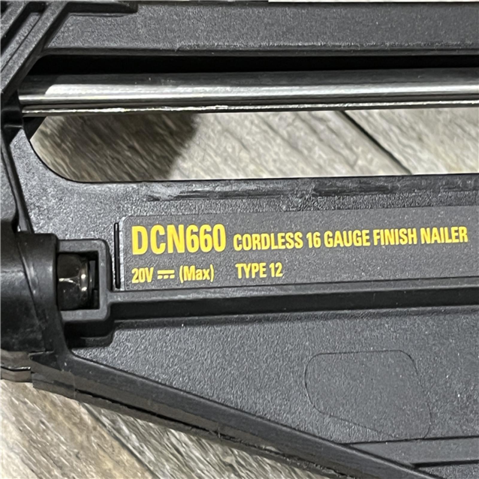 AS-IS DEWALT 20V MAX XR 16-Gauge Electric Cordless Angled Finishing Nailer Kit