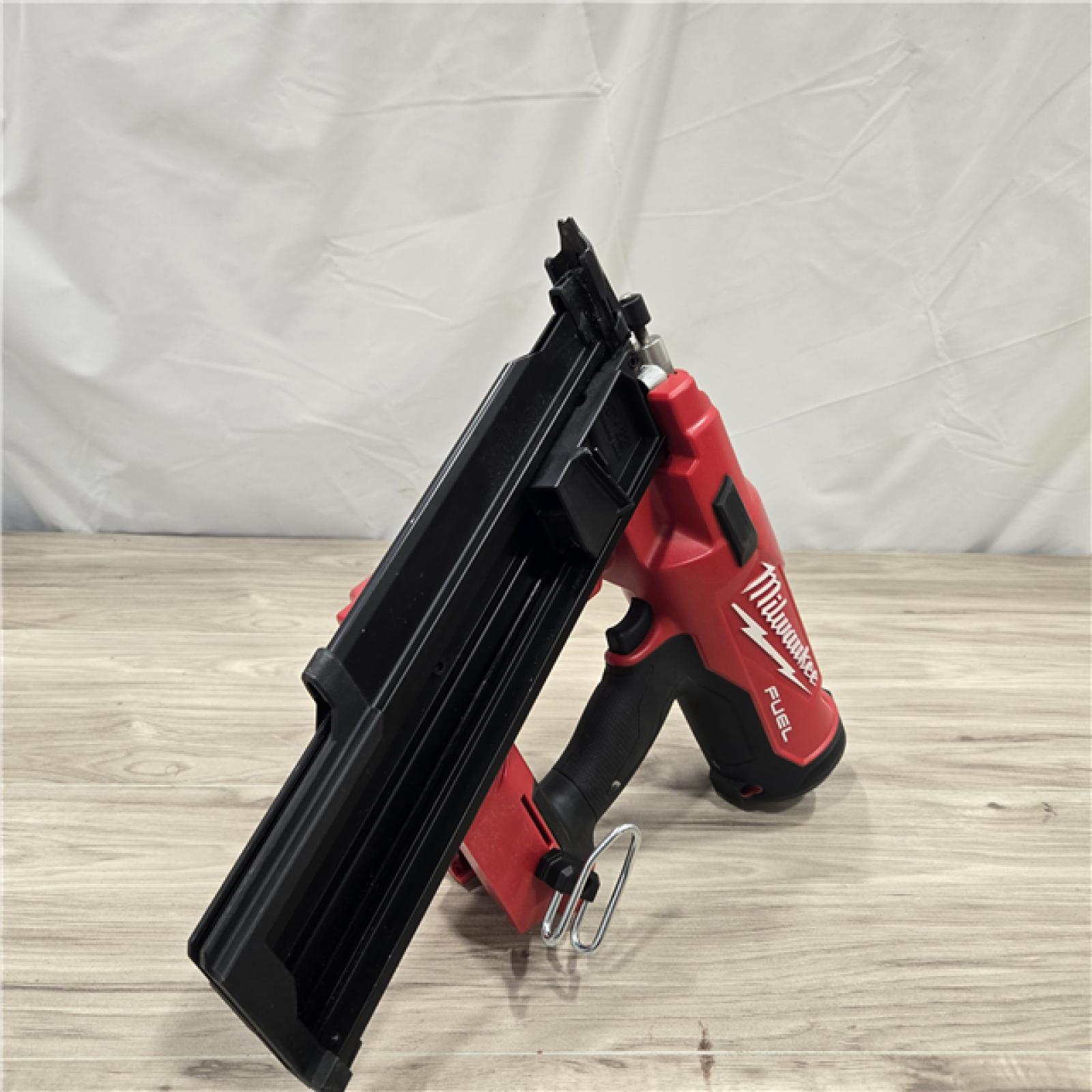 AS-IS Milwaukee 2744-20 M18 FUEL 3-1/2 in. 18V 21-Degree Cordless Framing Nailer (Tool-Only)