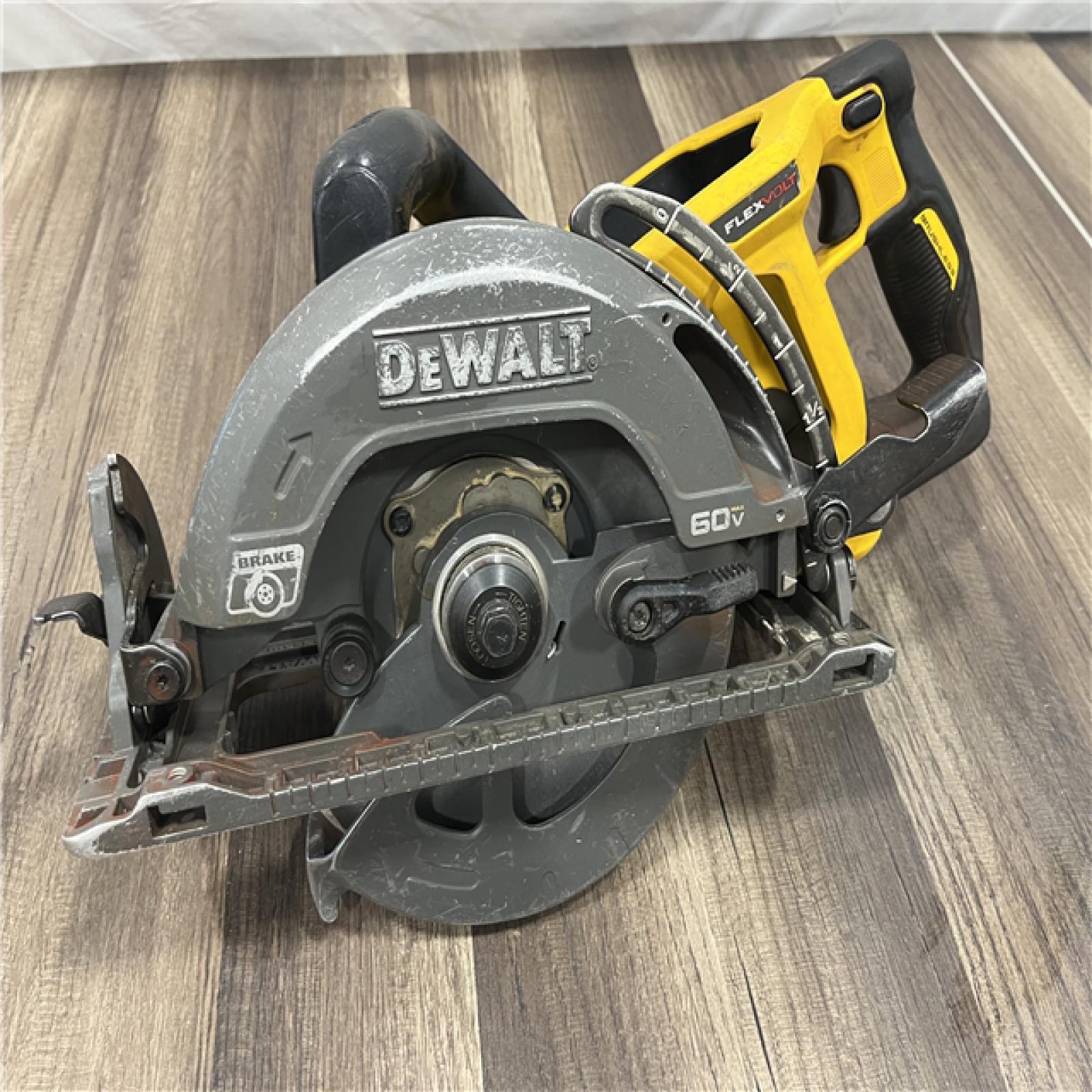 AS-IS DEWALT FLEXVOLT 60V MAX Cordless Brushless 7-1/4 in. Wormdrive Style Circular Saw (Tool Only)