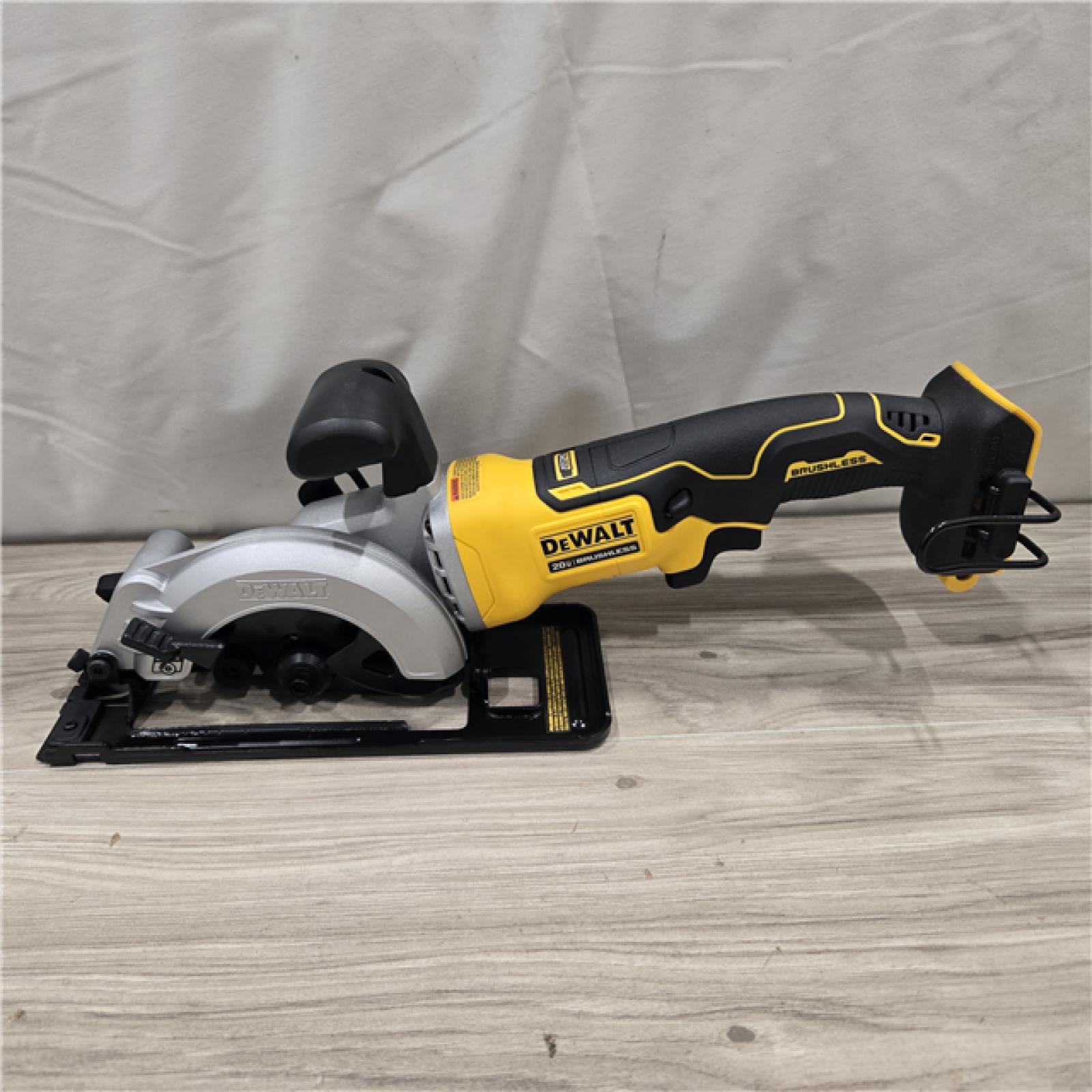 AS-IS DEWALT ATOMIC 20V MAX Cordless 4-1/2 in. Circular Saw (Tool Only)