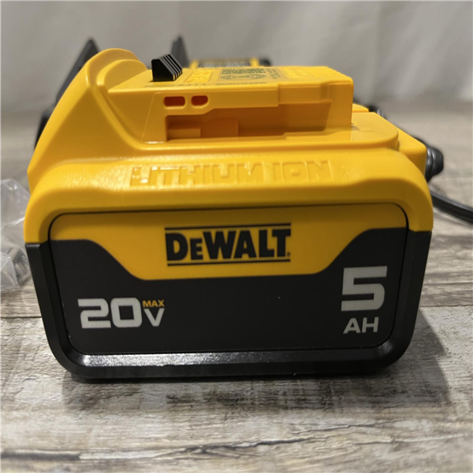 AS-IS DEWALT ATOMIC 20V MAX Lithium-Ion Cordless 1/4 in. Brushless Impact Driver Kit