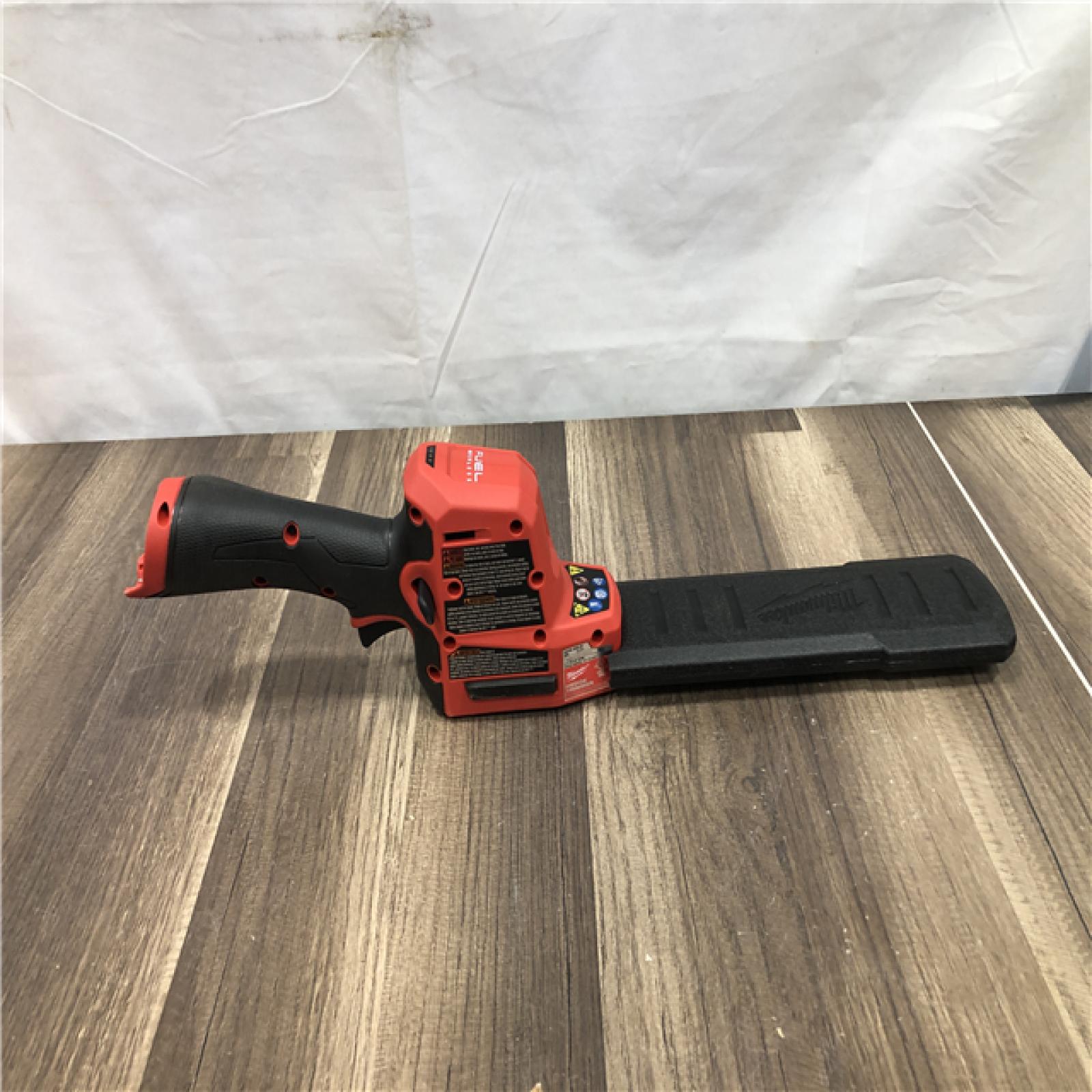 AS-IS Milwaukee FUEL 8 in. 12V Lithium-Ion Brushless Cordless Hedge Trimmer Kit